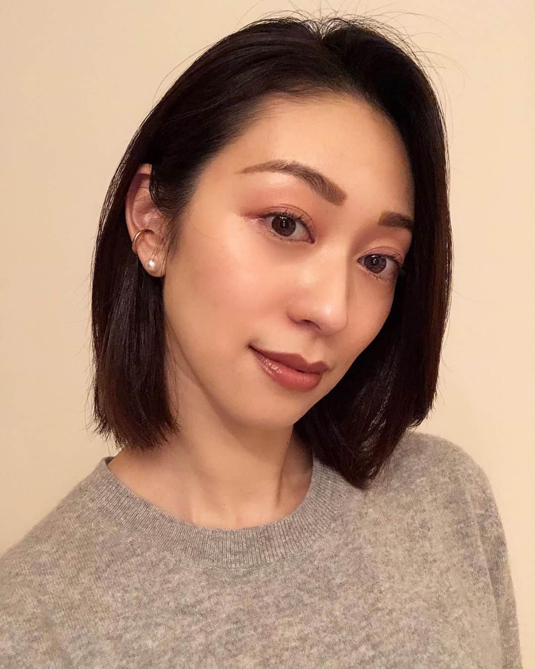 のインスタグラム：「レベル34になったので、髪を切りました💇‍♀️ さっぱり、さっぱり✨ なんだかんだ、これくらいの長さがしっくりくるのかも👍✨ thank you💇‍♀️ @fuyusin @sui_hairsalon」
