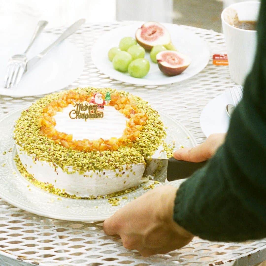 エイミーさんのインスタグラム写真 - (エイミーInstagram)「﻿ zineには、﻿ ピスタチオと﻿ マスカルポーネのケーキ、﻿ レモンカードのカップケーキ、﻿ スコーン﻿ のレシピを紹介してます🧁﻿」11月18日 19時59分 - amywotsit