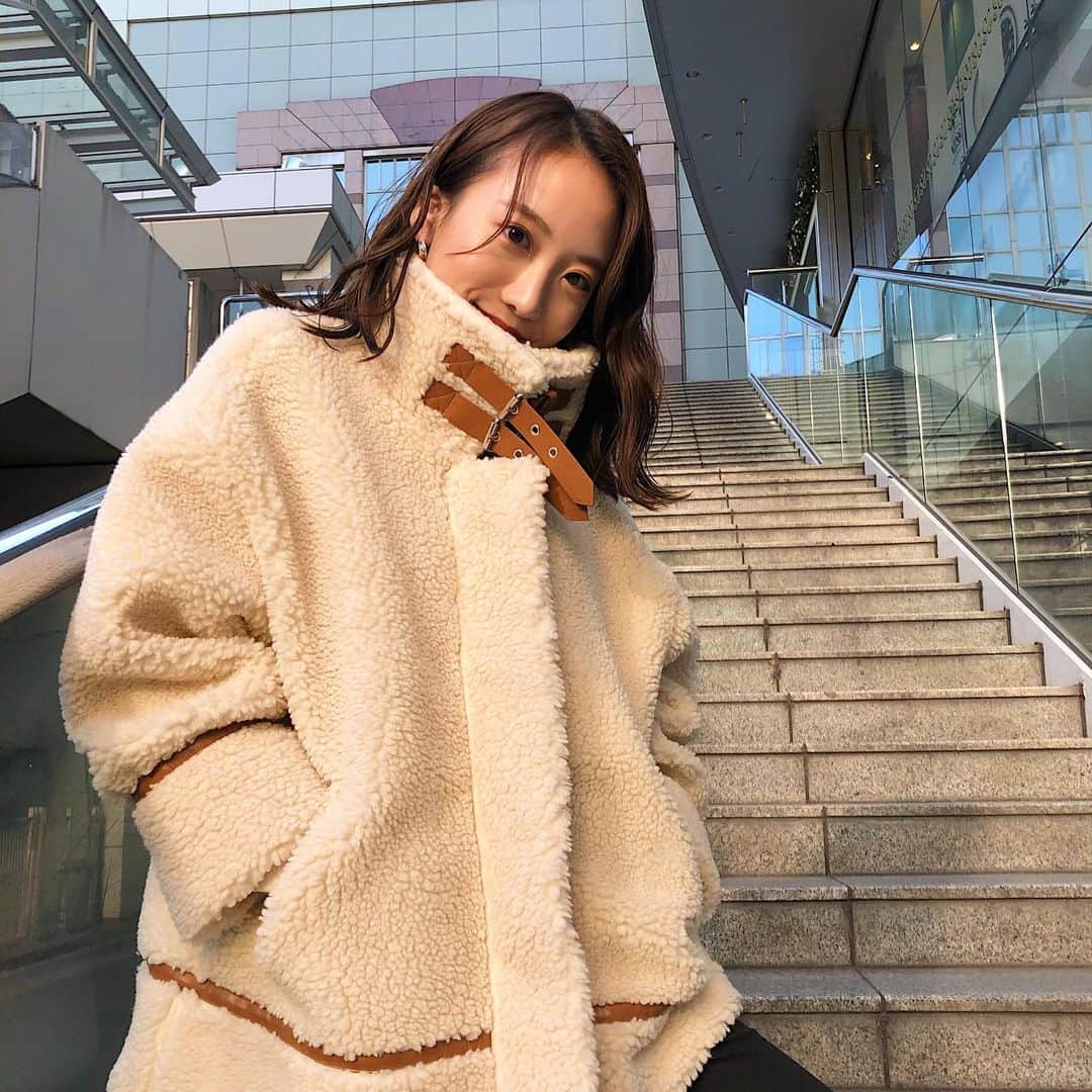 大野真昂さんのインスタグラム写真 - (大野真昂Instagram)「☺︎ ・ お気に入りのボアコート♥️ もこもこあったかい☁️ この色合いが可愛いなあ、、 @_ruruofficial_ ・ #ボアコート」11月18日 20時09分 - 316_mako