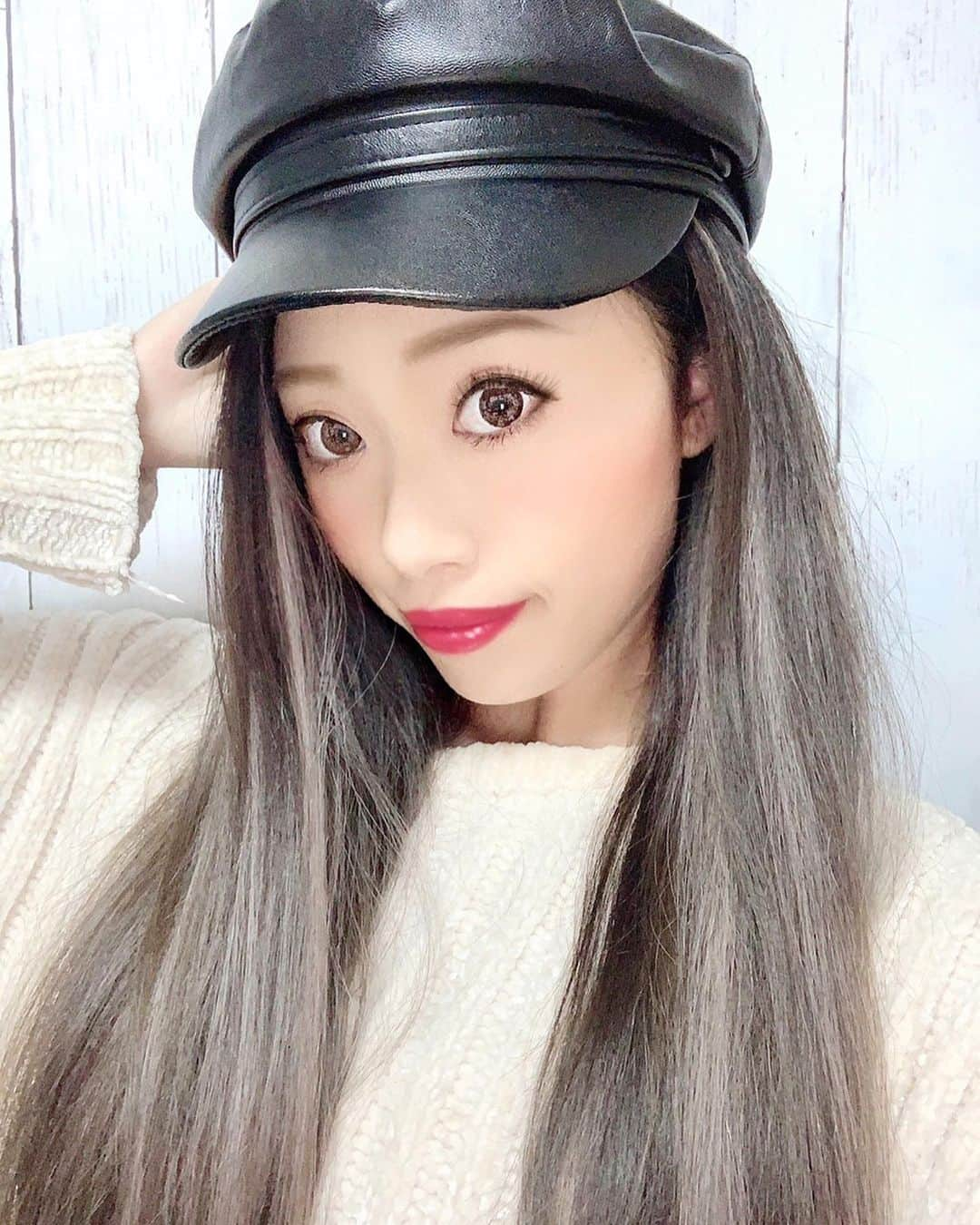 駄原杏里沙さんのインスタグラム写真 - (駄原杏里沙Instagram)「＊ NEWHAIR🥀 ・ ・ グラデーション×ハイライトで　 めっちゃかわいい💕🥺大満足です✨ ・ はじめましてだったけど 池袋lapis店　 賑やかで楽しかった😂🥳 @lapis_naoki  さんありがとう ございました🥺🙏❤️ ・ カラーモデル募集してるので 気になる方は是非💕 またお願いします🙋‍♀️ ・ ・ #lapis#newhair#newhaircolor  #ikebukuro#gradationcolor  #highlightshair#instahair  #lapis池袋#ニューヘアー  #ハイライト#エクステ#グラデーションカラー  #カラーリング  #秋冬カラー#大満足#メイク」11月18日 20時24分 - arisadahara_bl8m