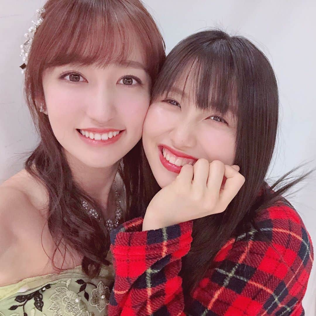 山木梨沙さんのインスタグラム写真 - (山木梨沙Instagram)「. 私のこと「やまきぃ！」って呼ぶのは佐藤さん(とちぃ)だけ。笑  #morningmusume19  #佐藤優樹 さん #撮影のタイミング故に #衣装の対比がすごい笑 #佐藤さんのパジャマ姿は #来年のまるわかりBOOKで見られます  #ちぃは #今はもう呼んでこない笑 #伝説の #やまきぃ #最近は #やまちゃんって呼んでくる #country_girls #山木梨沙」11月18日 20時26分 - risa_yamaki.official