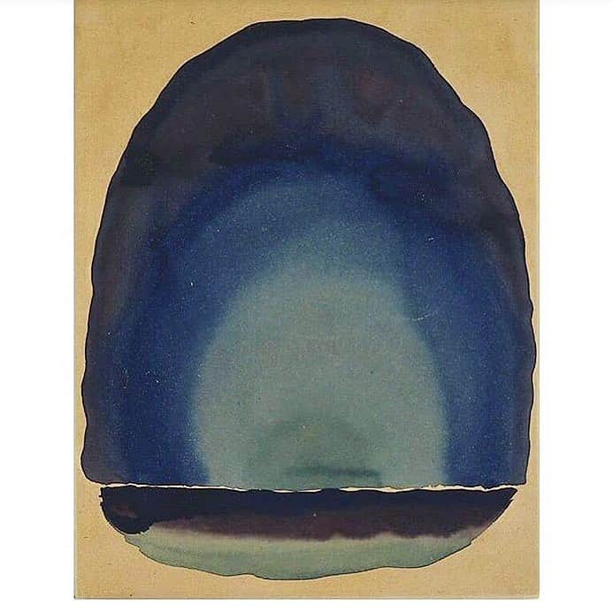 のインスタグラム：「#georgiaokeeffe Light Coming on the Plains III #1917 ☕️」