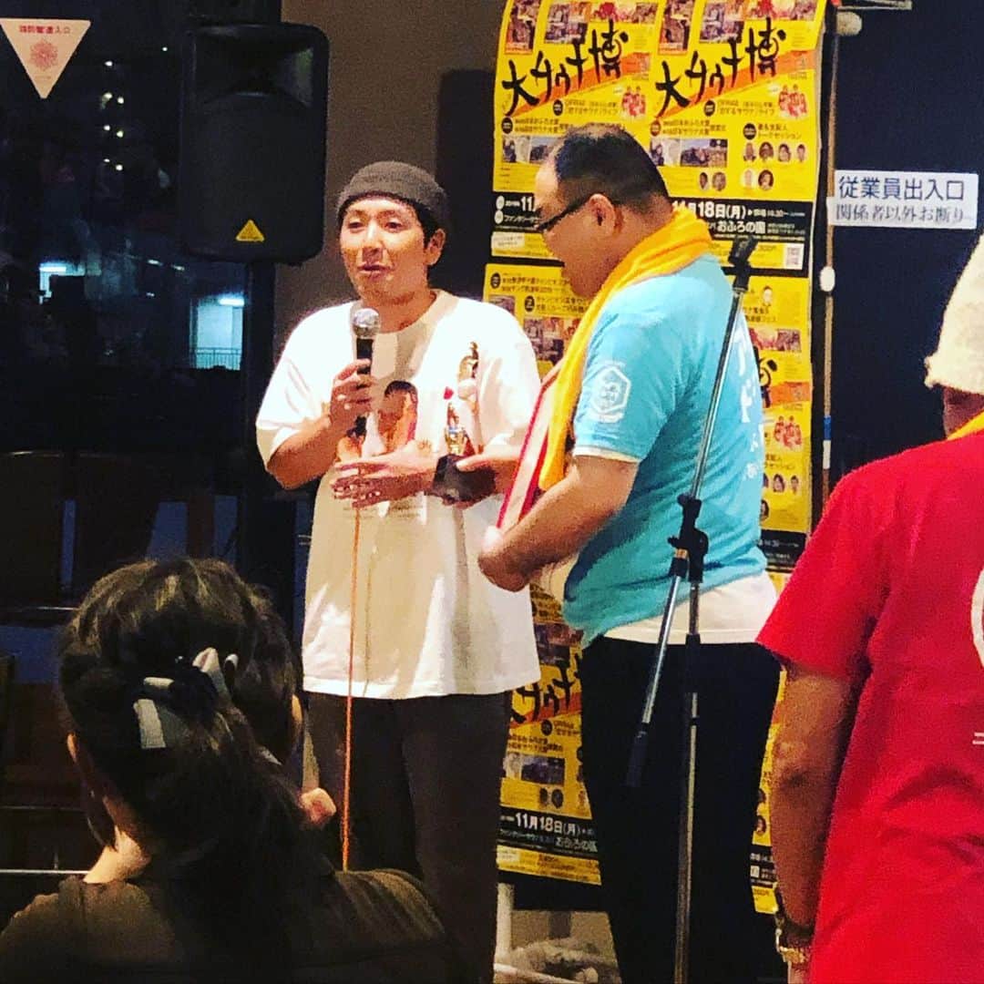 五箇公貴のインスタグラム：「マグ万平さん受賞です！  #サ道　#おふろの国  #日本サウナ大賞」