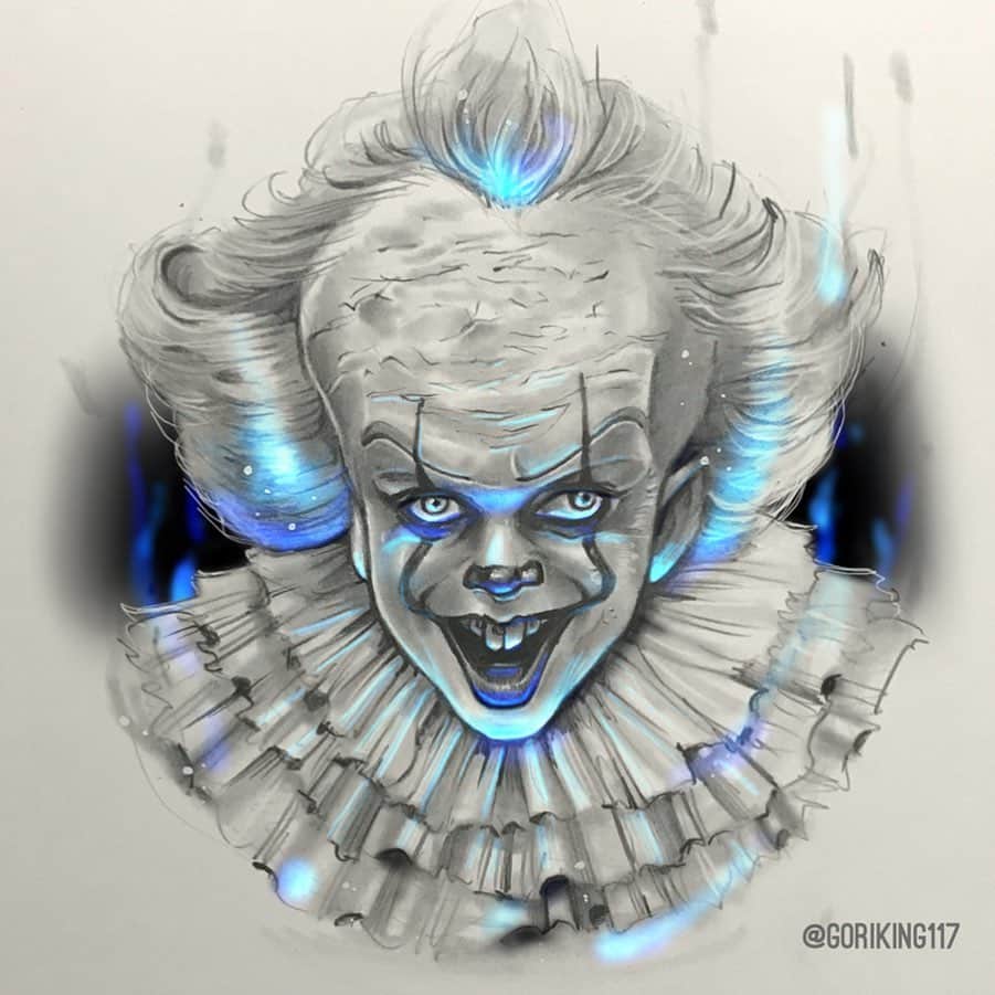 似顔絵★𝗚𝗢𝗥𝗜𝗞𝗜𝗡𝗚のインスタグラム：「. . . 静止画バージョン🌟 . . #gorikingのシャーペンシリーズ . . . ❌❌現在は、予約受付終了してます❌❌ 。 . . .  2019年度ご予約のお客✨ 現在120番までの方案内中です🌟✨💕 メールの確認宜しくお願い致します🙇‍♀️🌟✨ . 一巡したら後回し組へご連絡して参ります⭐️✨ . .  次回の予約応募は、 だいたいですが来年の2月、3月くらいです😭😭😭🌟✨あくまでも予定です。 . . . オーダー再開の際には 人数制限あるため必ず予約ができるわけではございません。 そのことも踏まえた上で 次回ご検討いただけると嬉しいです(^^) . . また、結婚式の使用を考えてくださる方も多いです✨  前々からお伝えしていますが、 基本的に予約順に対応しているため、 近々の納期を希望される方は、 対応できないこともあるので、 あらかじめご了承ください💦 . . . . . ※今回予約が取れた方へ※ . .  写真がまだ用意できてない、入金が遅れそうなど、状況により、順番が前後することもございます‼️ あらかじめご了承ください。 。 . . . また、芸能人、キャラクターのオーダー、パロディ風オーダーはお断りしています。  芸能人については、ご本人様に直接プレゼントなどはOKです。 . . . . . . 💰料金表は過去投稿記事みてね❤💰 . . . . . ➡️ハッシュタグ⇨ goriking117料金表2019⬅️ . . ✨✨✨✨✨✨✨✨✨✨✨✨✨✨✨✨ @by.goriking のアカウントでは、 過去書かせて頂いたお客様方からの、 似顔絵のその後のお写真をいただき、 投稿しております^ - ^❤️❤️ 玄関に飾ってある似顔絵、 渡した瞬間のお写真、 ご本人とのお写真などなど💕  いろんな場面でのお写真お待ちしております^ - ^✨⭐️ . . .  #似顔絵#pencildrawing#drawing#pencil#illust#painting#art#artwork#portrait#絵描きさんと繋がりたい#art_of_japan #artist#gorikingの似顔絵屋さん#ペニーワイズ #ピエロ#🤡#Pierrot#pennywise#itmovie#イット#horrormovies#movie#映画#timcurry#comicart#anime#animeart#comicartist#animejapan」