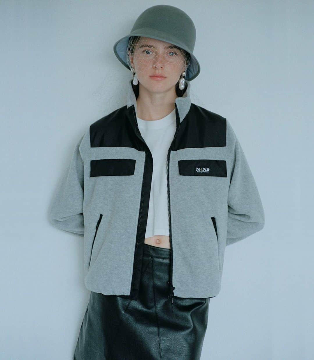 のインスタグラム：「North by Northeast For PERK No.34 . エレガントなムードで着飾るこの秋のアウトドアスタイル . PHOTO— @reiko_toyama  STYLIST— @utsunomiyachiaki  HAIR— @kazuki_fujiwara_hair (Perle management) MAKE— @kumico_ando  MODEL— Diana」