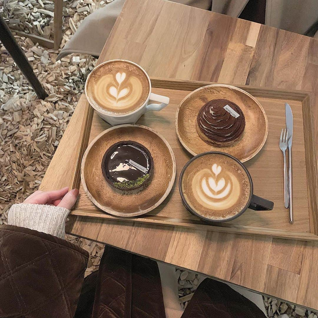 きりまるさんのインスタグラム写真 - (きりまるInstagram)「. . なにもかも可愛くて 空間が素敵すぎて. . . . ☕🍂 . . つぎは 時間あるときにまたゆっくり ここで過ごしたいな〜 🐏 . . #ホンデカフェ #ソウルカフェ」11月18日 21時33分 - kirimaruuu