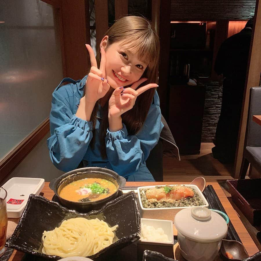 生見愛瑠さんのインスタグラム写真 - (生見愛瑠Instagram)「🍜🍚」11月18日 21時45分 - meru_nukumi