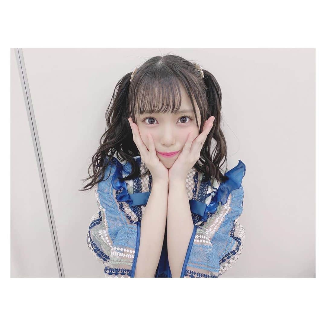 岩田陽菜さんのインスタグラム写真 - (岩田陽菜Instagram)「#高めツインテール を何億年ぶりにしました🤦‍♀️💦﻿ ﻿ どうでしょうか、、？💙﻿ ﻿ ﻿ ﻿ ﻿ ﻿ ﻿ #広島#STU48全国ツアー#STU48﻿ #巻き髪 #ヘアスタイル#ツインテール#恥ずかしい#結構#高い﻿ 衣装#アイドル#osarecompany#かわいい#青#blue#刺繍#リボン#メイク#ピンクメイク」11月18日 21時59分 - hina_naso_stu48