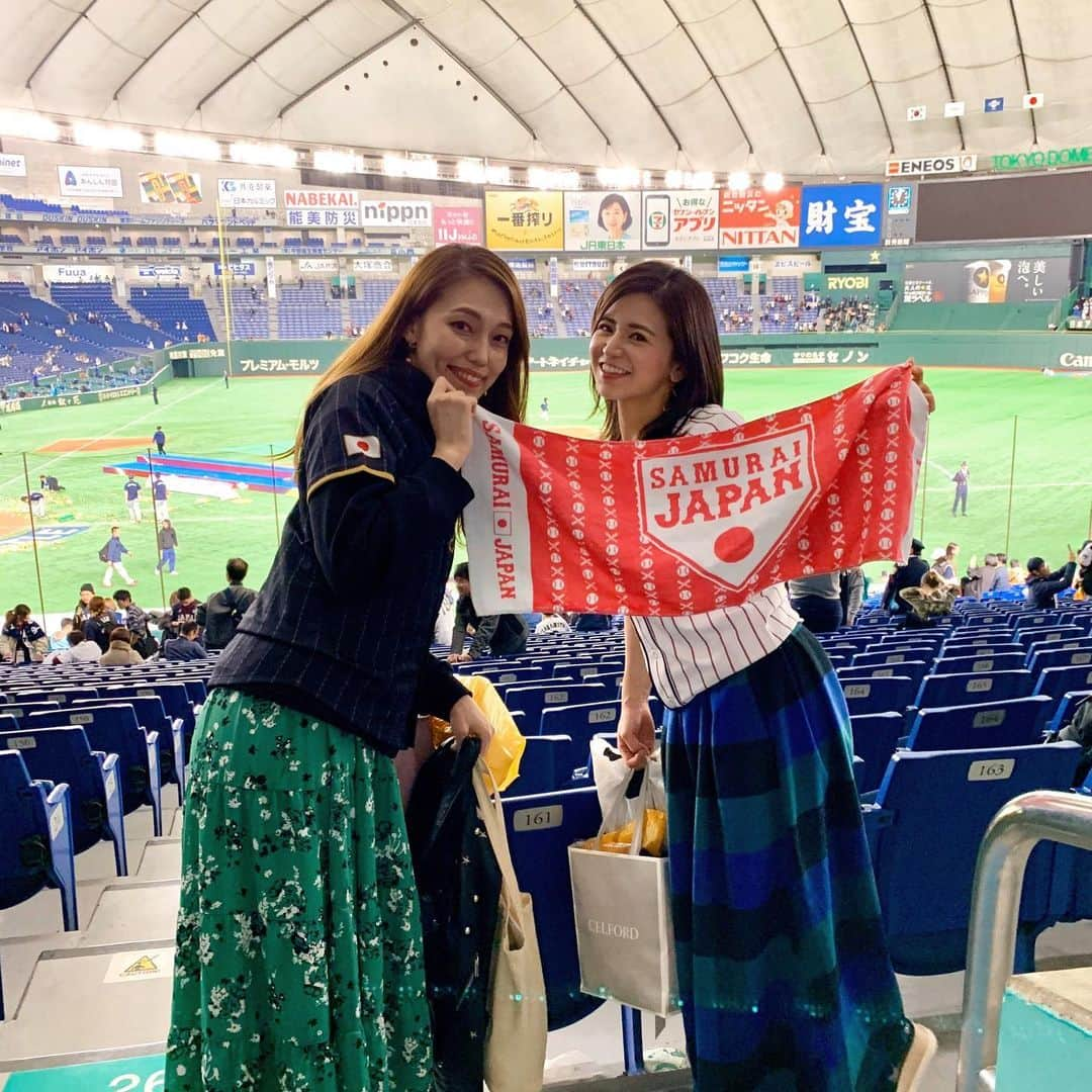 吉村優さんのインスタグラム写真 - (吉村優Instagram)「* WBSC premier12 第２回大会 侍JAPAN🇯🇵優勝🏆 おめでとうございました😍 * 2009年の第2回WBC以来 10年ぶりの世界一！！ 国際試合は雰囲気が 違いますね🏆 * 歴史的な優勝の瞬間を 現地で観戦できて 幸せすぎましたっ😍🙏🥺 * #premier12 #japan #baseball #優勝 #野球 #日本  #侍japan #野球観戦 #wbsc #スポーツ観戦 #sports #スポーツ」11月18日 22時24分 - yuyoshimura87