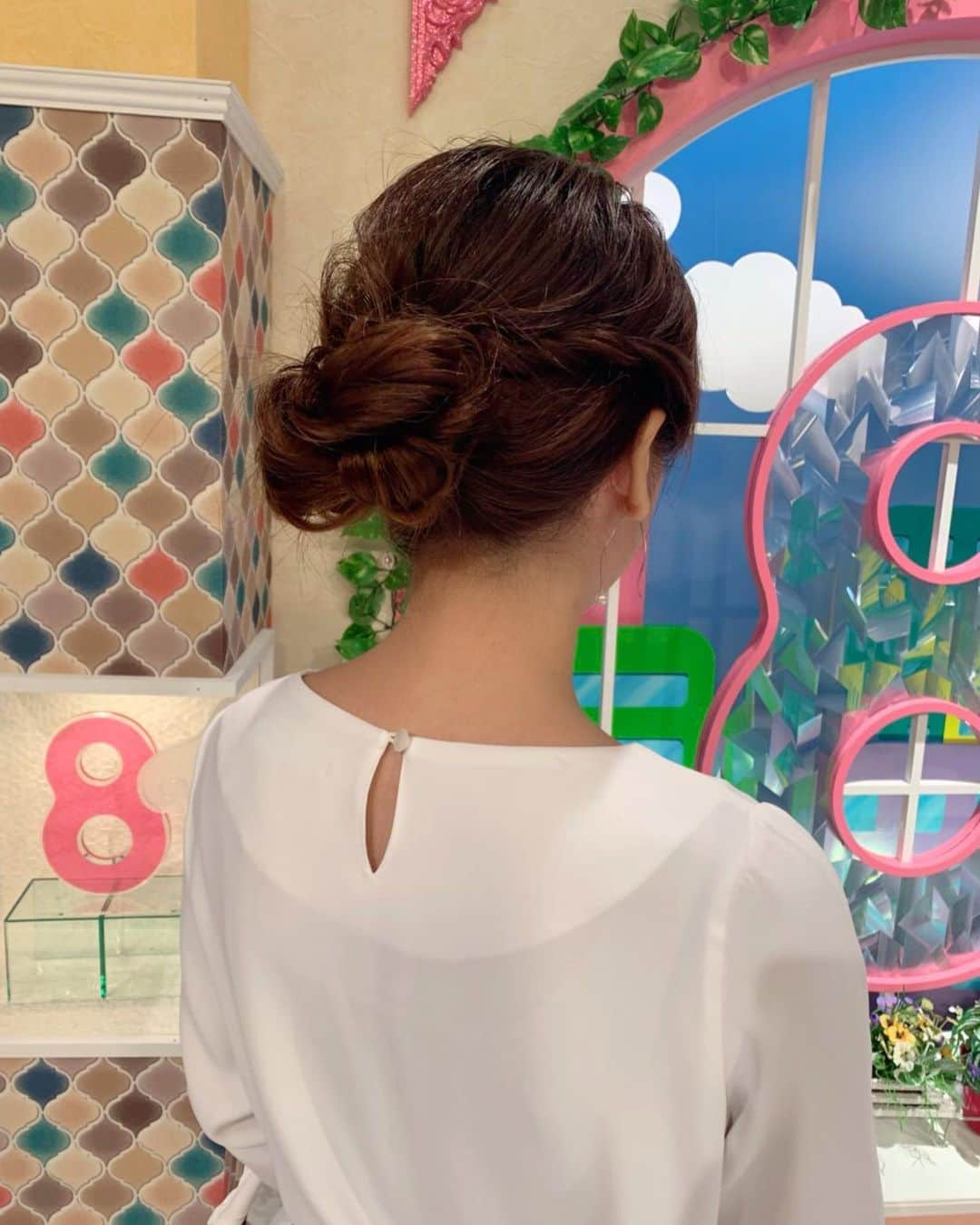 石橋美希さんのインスタグラム写真 - (石橋美希Instagram)「8ぴサタ衣装とヘアメイクです🌟 先週もご覧いただきありがとうございます♡ そろそろ雪の便りが届きそうですね☃️ 今週はさらに強い寒気がやってくるそうなので、 暖かい格好で風邪をひかないように 冬支度しましょうね〜☺️🧣 #めんこいテレビ #8っぴーサタデー #アナウンサー #石橋美希 #衣装 #rcawaii  #ヘアメイク #defi」11月18日 22時47分 - miki_ishibashi_mit