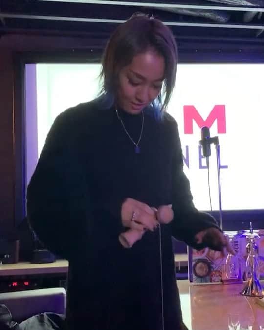 DJ Am0のインスタグラム：「ㅤㅤㅤㅤㅤㅤㅤㅤㅤㅤㅤㅤㅤ ㅤㅤㅤㅤㅤㅤㅤㅤㅤㅤㅤㅤㅤ ㅤㅤㅤㅤㅤㅤㅤㅤㅤㅤㅤㅤㅤ 今でも謎なのが小学校の時けん玉の授業あったのなんだったんだろう ㅤㅤㅤㅤㅤㅤㅤㅤㅤㅤㅤㅤㅤ ㅤㅤㅤㅤㅤㅤㅤㅤㅤㅤㅤㅤㅤ ㅤㅤㅤㅤㅤㅤㅤㅤㅤㅤㅤㅤㅤ #一発でできたと見せかけて2発目なのは内緒だよ #ブランディング #どや」