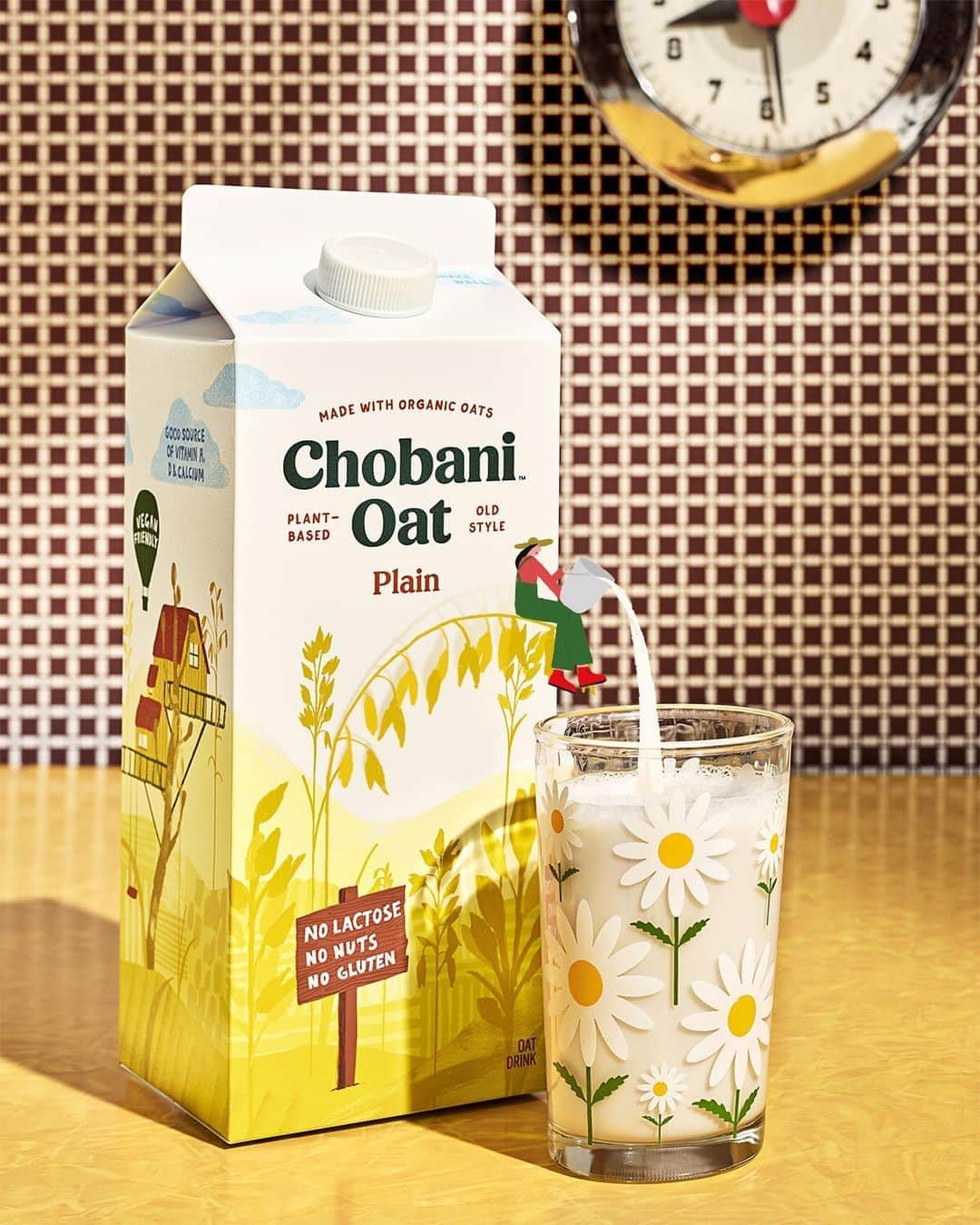 Chobaniのインスタグラム：「Get ready to get oat-ficially obsessed. Enter for a chance to win Chobani Oat, and be the first to try our new non-dairy offering, made with the goodness of oats. To enter our Sweepstakes: 1. Maintain a public Instagram account. 2. Follow @chobani on Instagram. 3. Tag up to 5 friends for a max of 5 entries to improve your chances of winning. * See Official Rules for all details via link in profile. Winner will be contacted via DM on or about 11/22. Sweepstakes is open only to legal residents of the U.S. who are 18 years of age or older at the time of entry and award.」