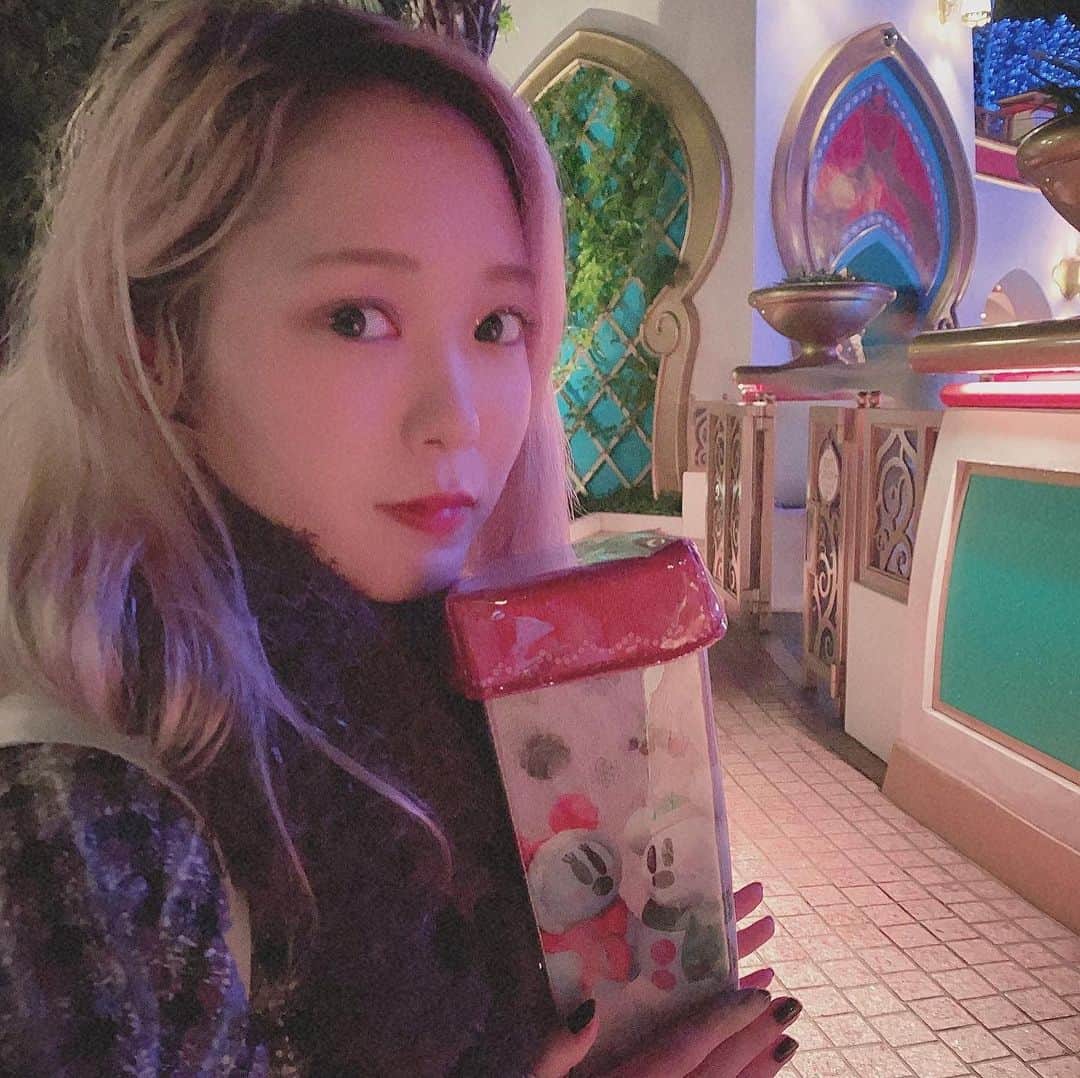uyuのインスタグラム：「今日で22歳になりました。  また皆に会えるように今頑張っているので待っててね。 お誕生日メッセージもありがとう♡ DMのもしっかり読ませてもらってます😘 (写真は今日じゃない…。)」