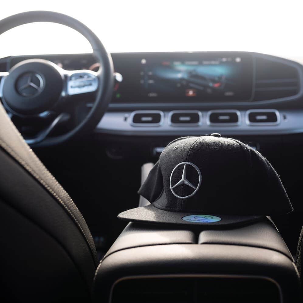 メルセデス・ベンツさんのインスタグラム写真 - (メルセデス・ベンツInstagram)「Get your own Mercedes-Benz Cap now! Just follow the tag on the picture to find the way into the shop. 📷 @petermosoni for #MBsocialcar  #MercedesBenz #Mercedes #Cap #MBshopping #MBAccessories #TheBestOrNothing #CarsOfInstagram #InstaCar」11月19日 0時04分 - mercedesbenz