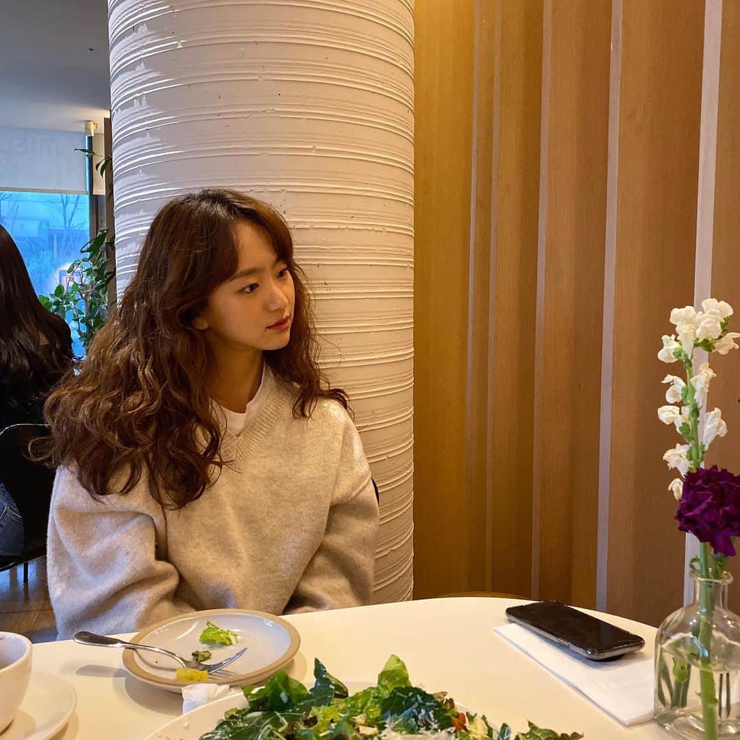 ウォン・ジナのインスタグラム：「부푼다 퐝퐝👉🏻👈🏻 눈온다 퐁퐁❄️」