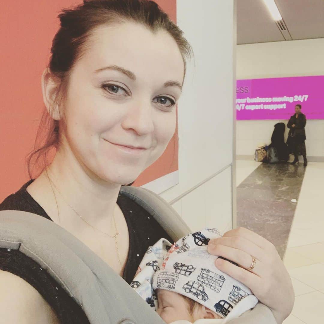 ブラッド・グザンさんのインスタグラム写真 - (ブラッド・グザンInstagram)「Happy birthday to our beautiful Disney loving, very crafty, baby carrying mommy who does it all! We love you so much!」11月19日 0時43分 - bguzan