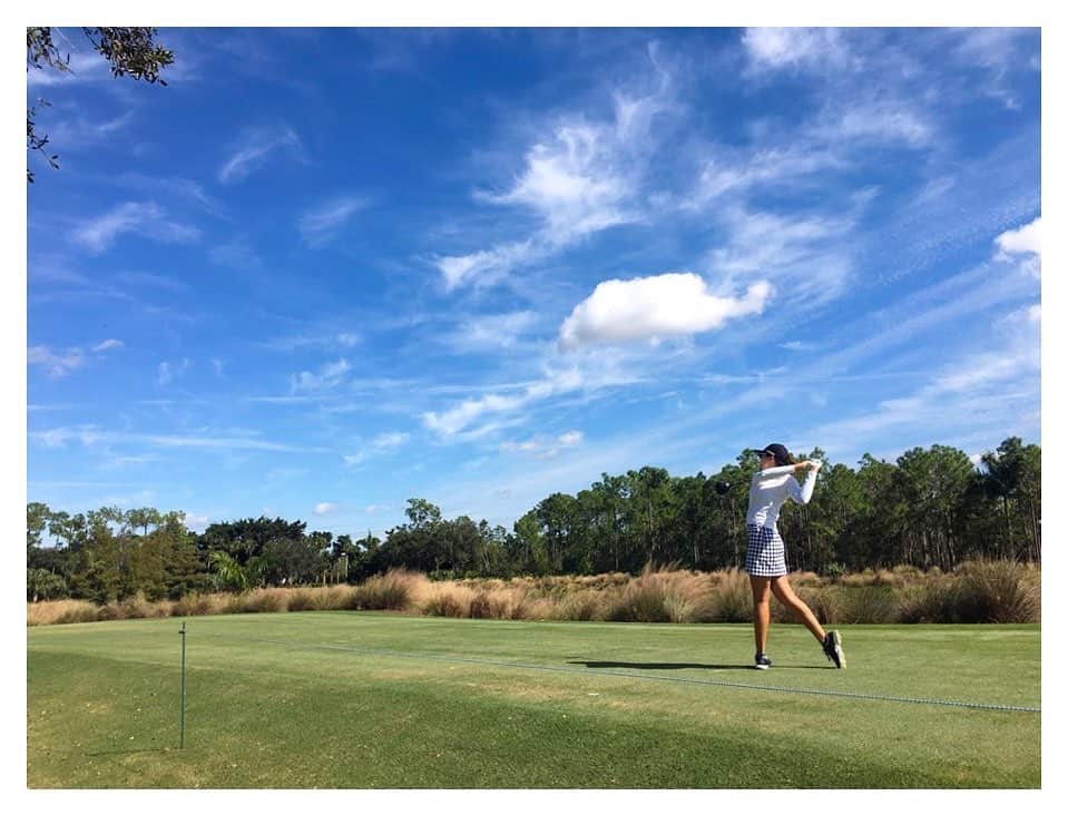 ハー・ミジョンのインスタグラム：「캬 Photo by @cbhur5988 #florida #naples #tiburongolfclub #」