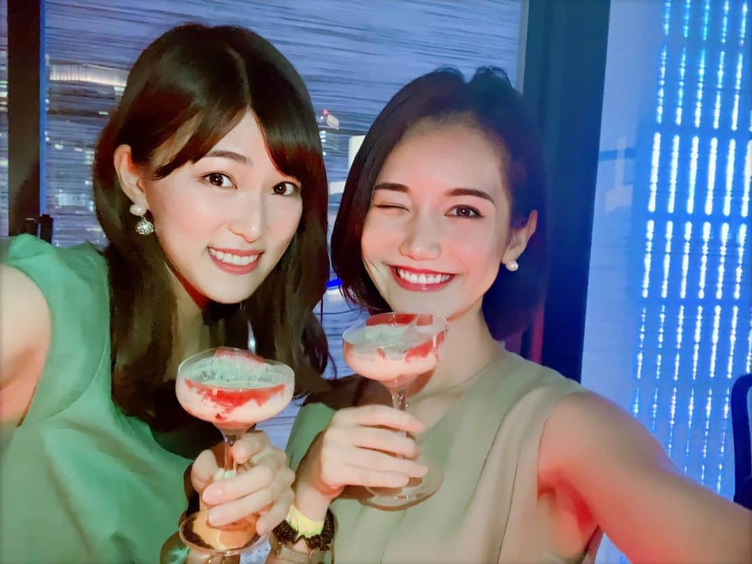 尾島沙緒里さんのインスタグラム写真 - (尾島沙緒里Instagram)「#千葉テレビ　の竹内りなちゃんと一緒に、イタリア大使館が主催するパーティーに行ってきました🍷﻿ イタリアといえばワインが有名ですが、 #イタリアンカクテル　という名前でカクテルも人気だそうです。﻿ 文化を広めるために、大使館がこういう活動をしているのも面白いですね。﻿ ﻿ #Barandit #イタリア大使館貿易促進部　#italiangenio #アペリティーボ　#flair#upt#Caprese　#カプレーゼ  #Negroni　#ネグローニ  #MediterraneanSunset  #FujiyamaDOC　#フジヤマDOC #Tiramisu #ティラミス#リモンチェロ#プロセッコ　#イタリアワイン　#プラストーキョー#PLUSTOKYO#アンコマン#開運DJもーちゃん　#女子アナ #アナウンサー」11月19日 11時04分 - ojimasaori__newscaster