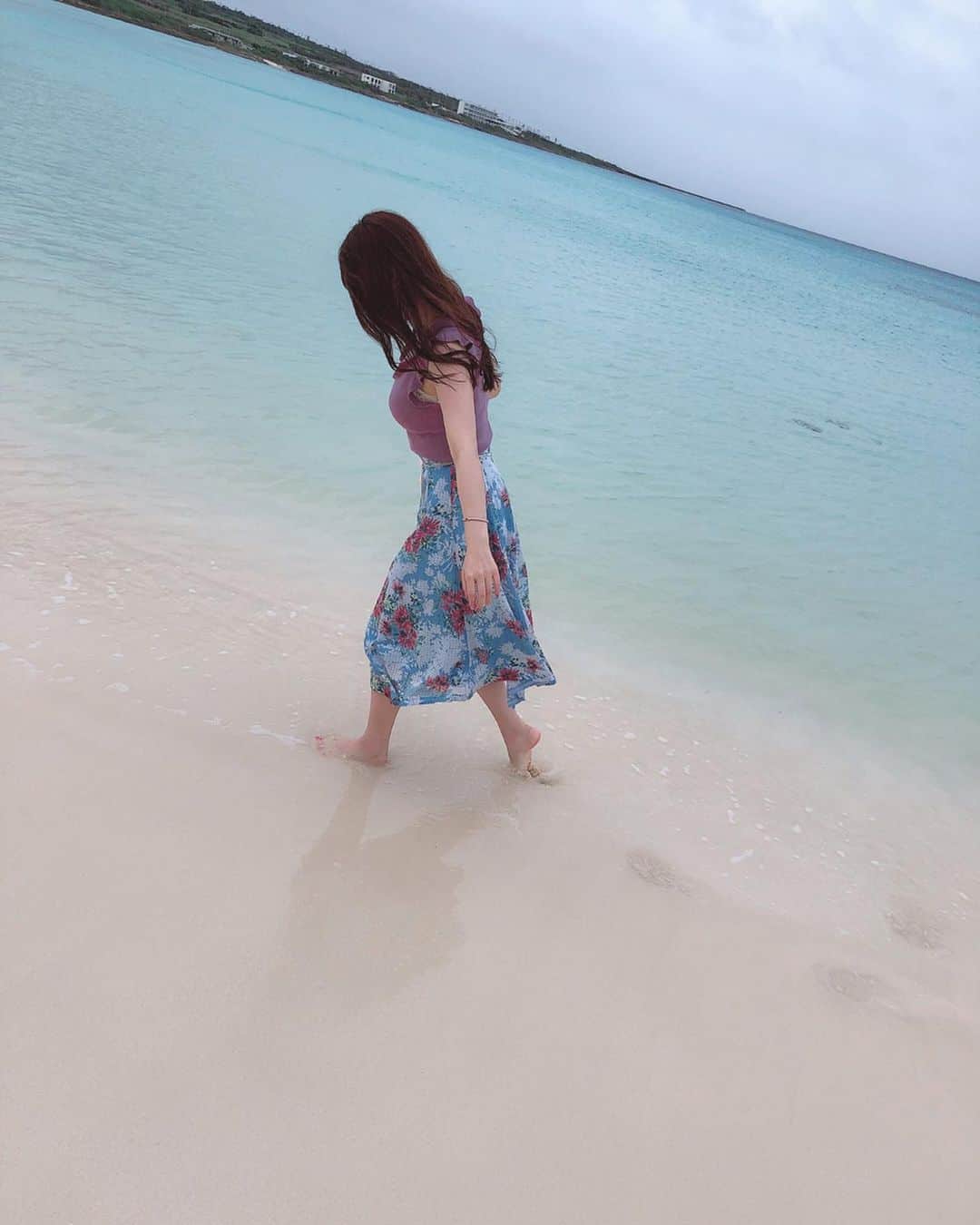 清里千聖さんのインスタグラム写真 - (清里千聖Instagram)「. 砂浜をずっと歩いていたい...🥺💕. #宮古島 #渡口の浜 #miyakojima #beach #ANA #ana直行便 #🏖」11月19日 11時17分 - chiseikiyosato