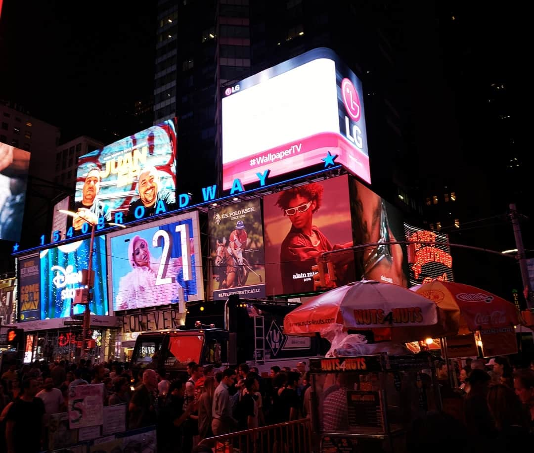 上杉隆さんのインスタグラム写真 - (上杉隆Instagram)「#NYC #broadway #music #musical #nytimes #manhattan #meltingspot #usa #freedom」11月19日 11時18分 - takashiuesugi