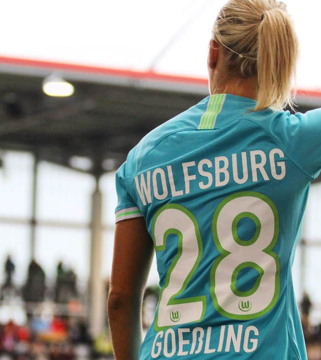 レナ・ゲースリンクさんのインスタグラム写真 - (レナ・ゲースリンクInstagram)「💚🐺⚽️💪🏽 #newweek #newgoals #focus #vflwolfsburgfrauen #vflwolfsburg 📸 @fej_85」11月19日 2時58分 - lena_goessling