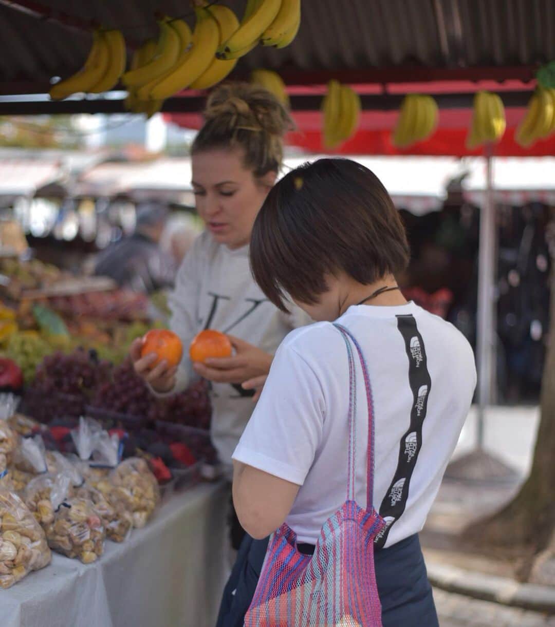 小武芽生さんのインスタグラム写真 - (小武芽生Instagram)「安くてフレッシュな美味しい野菜やフルーツが、たくさん売ってる市場が日本にもっとあればいいのに🙄 これはスロベニア🇸🇮 #freshfruit #freshveggies  写真はしげきより  @yuki_hiroshige」11月19日 12時04分 - mei_kotake