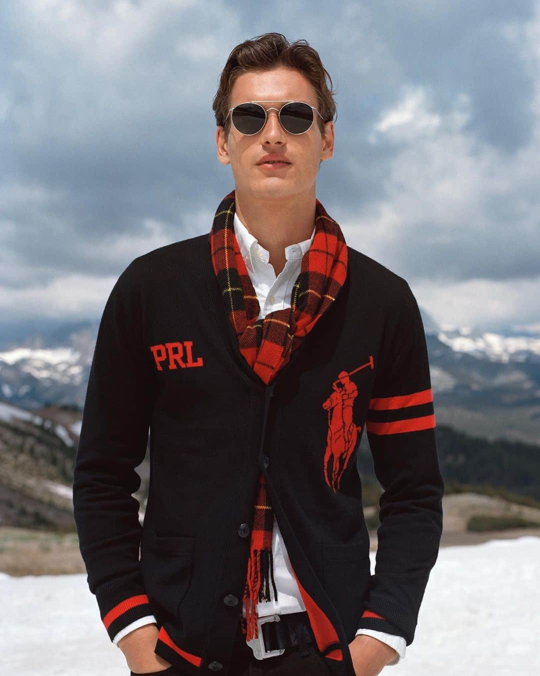 Polo Ralph Laurenさんのインスタグラム写真 - (Polo Ralph LaurenInstagram)「Customized pieces for every occasion.  Create Your Own one-of-a-kind #RLGifts this season with sweaters, hats, and scarves knit just for you.  Hundreds of combinations available via link in bio.  #PoloRalphLauren #EveryMomentIsAGift #myRL」11月19日 6時56分 - poloralphlauren