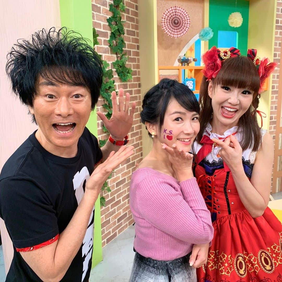 村田千弥さんのインスタグラム写真 - (村田千弥Instagram)「先週のきらきん！ ホーム最終戦を迎える京都サンガを応援するためのフェイスペインティングのイベントをお伝えしました！ スタジオではなごみんが、生ペインティング✨ あっという間に完成したのが…「K.Ｓ.Ｉ❤️」 えっ？かつみさゆりアイラブ？？ いえいえ、京都サンガアイラブです🤣💕 偶然ですが、どっちも好き！笑  そんな京都サンガ、対千葉戦を勝利で終えていましたね！今季も残りわずかです⚽️」11月19日 7時44分 - chr.0429