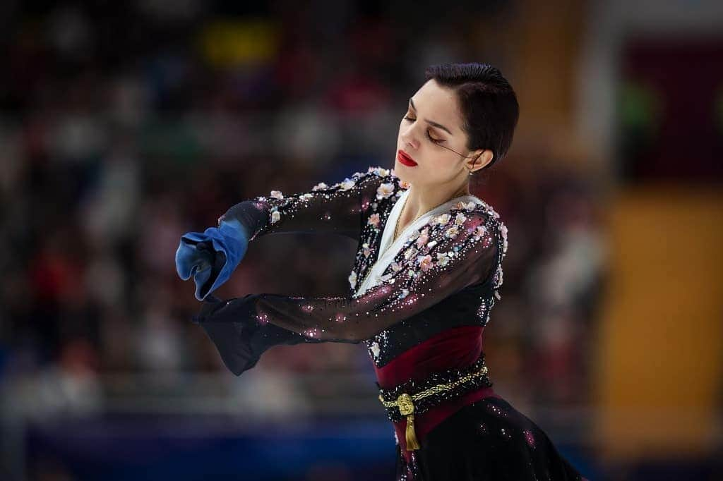 ISUグランプリシリーズさんのインスタグラム写真 - (ISUグランプリシリーズInstagram)「These were our picks for the best pictures of Rostelecom Cup, but which one is your favorite? 💬  #GPFigure #FigureSkating 📸: @jmfotoz」11月19日 7時48分 - isufigureskating_x