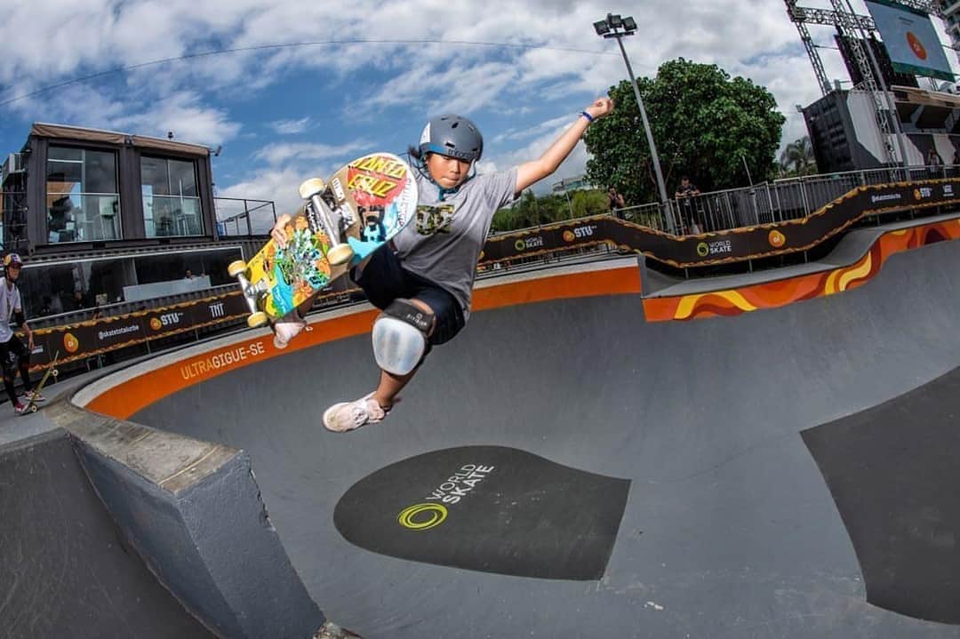 岡本碧優のインスタグラム：「Thank you for the sick shot🔥🔥🔥 @pierocapannini  See you soon 🇧🇷🇧🇷🇧🇷 @worldskateofficial @worldskatesb @skatetotalurbe @oi_oficial #riodejaneiro #brazil  @santacruzskateboards @santacruzwmns @independenttrucks @rictawheels @bronsonspeedco @dcshoes_japan @dc_skateboarding @hi_5.skatepark @division_osaka @triforce_krew #6556skateboarding」