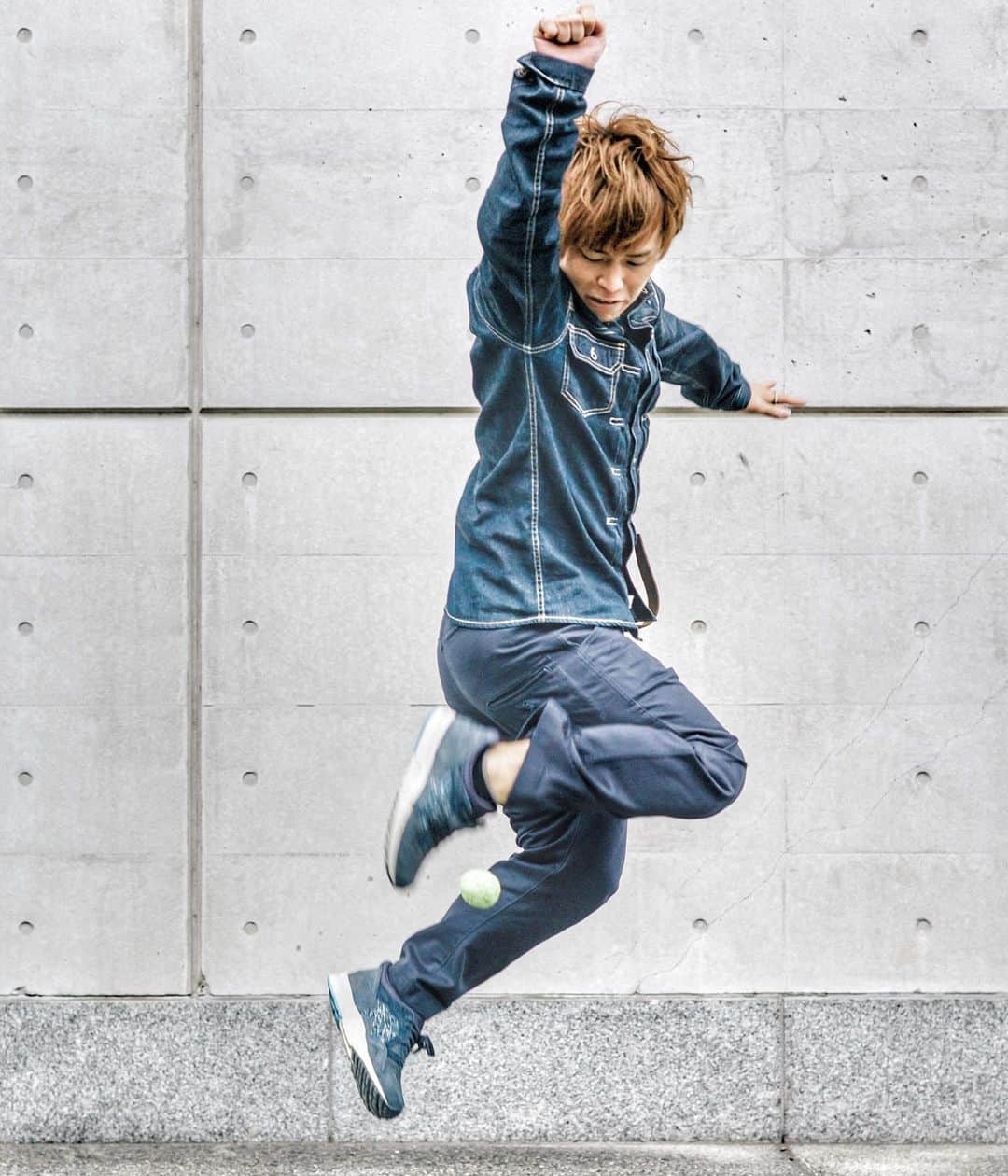 石田太志のインスタグラム：「#footbag #フットバッグ #サッカー #フットサル #石田太志 #taishiishida #soccer #follow #世界一 #worldchampion #パフォーマンス #performance #performer #instagramer #portrait #ポートレート」