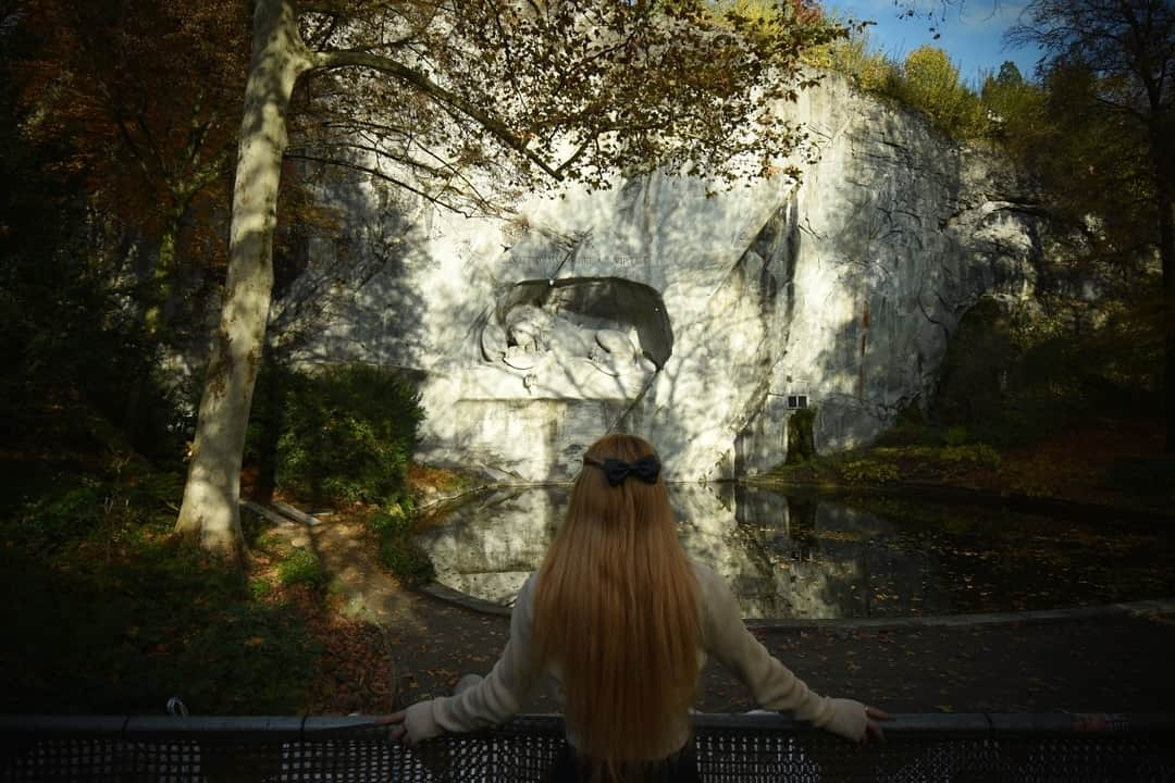 レクシー・ベルさんのインスタグラム写真 - (レクシー・ベルInstagram)「Lucerne, Switzerland 🖤」11月19日 8時53分 - omgitslexi