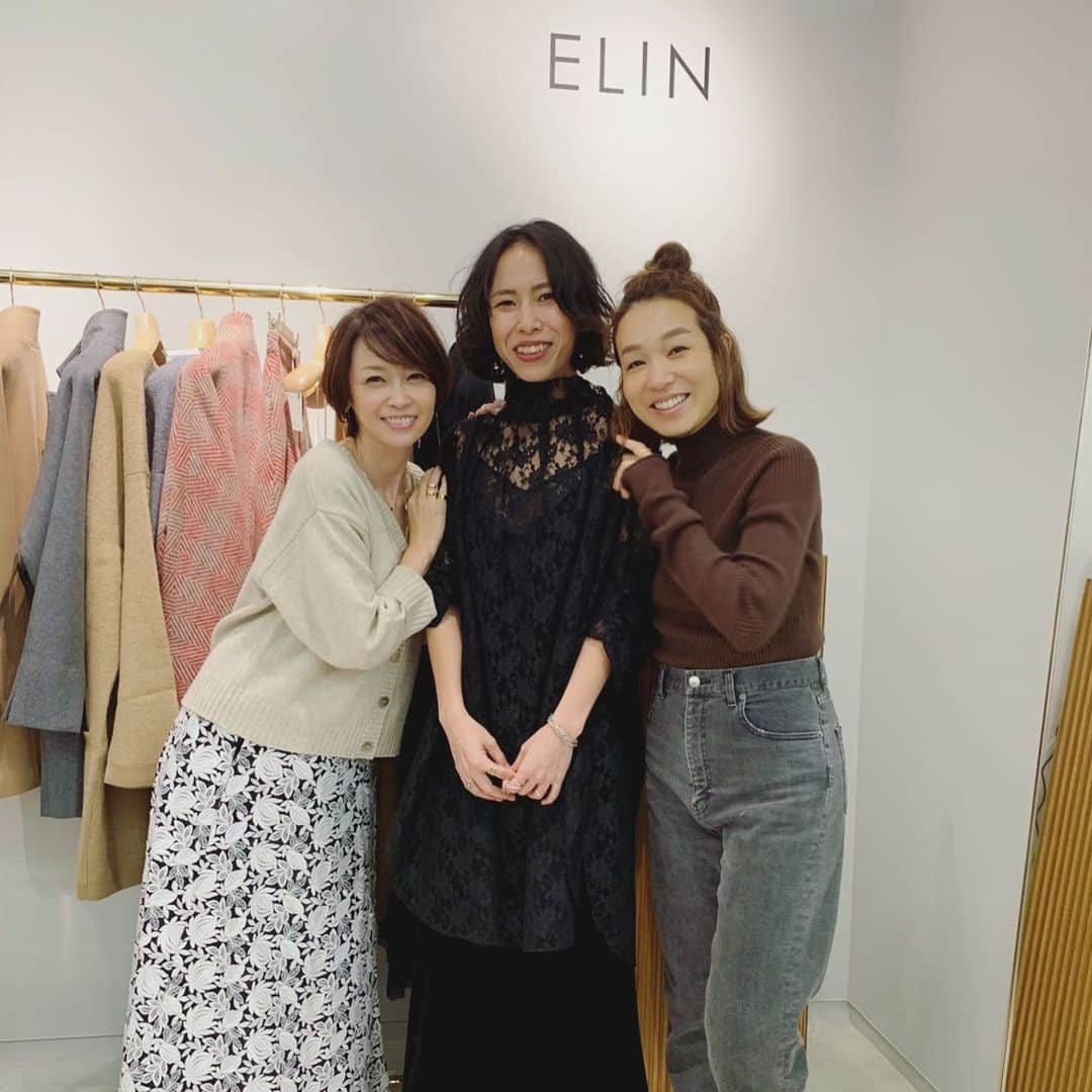 のインスタグラム：「今日は撮影のあと、 PARCOに限定openした『ELIN』へ。 女性らしさと辛口な部分がいつも素敵なブランド。こういうカタチで見られるのが嬉しい。 えのちゃんおめでとう!! yuriさんにも会えた❤︎」