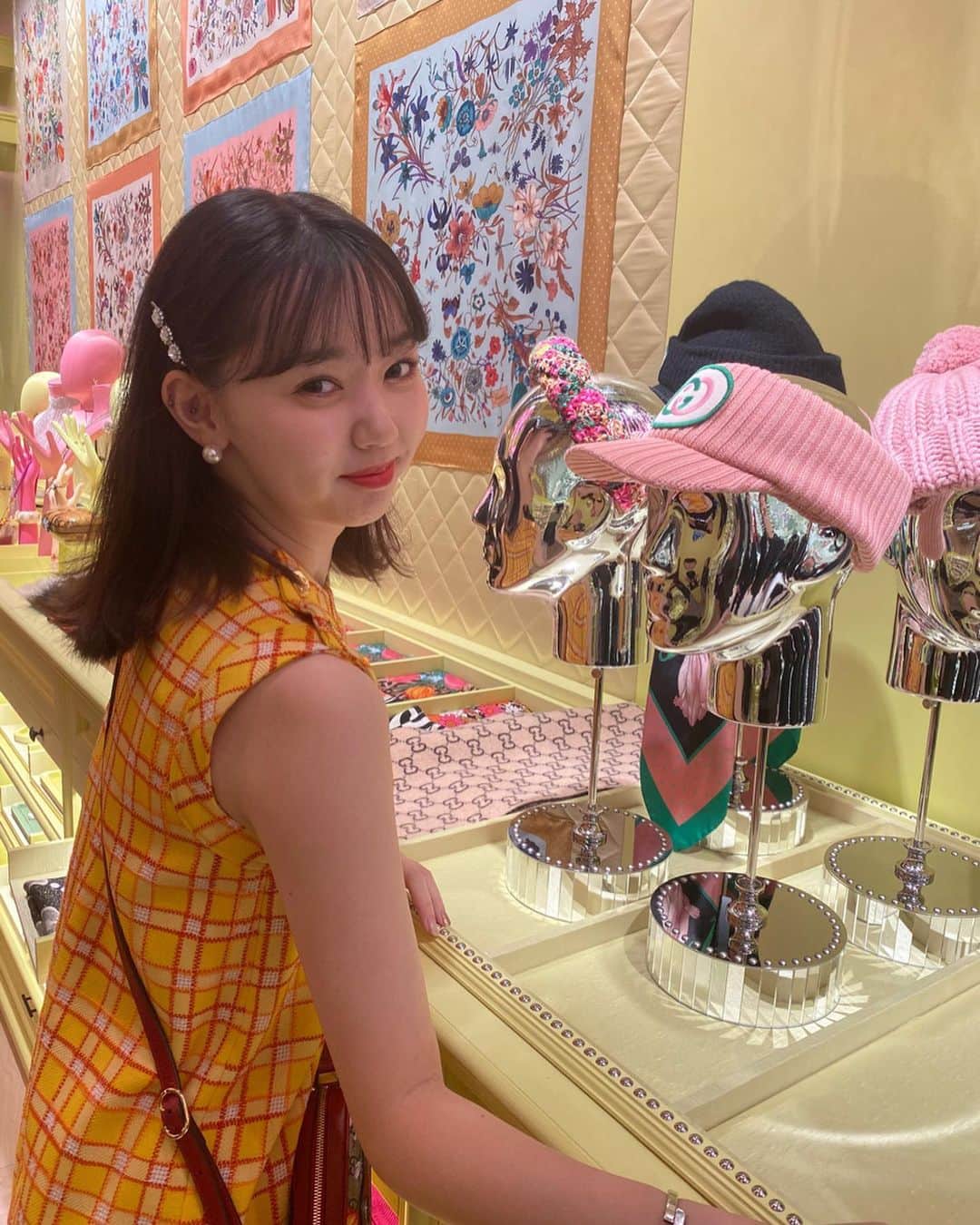 江野沢愛美さんのインスタグラム写真 - (江野沢愛美Instagram)「今日は大好きなGUCCIのオープニングパーティーに行きました🌹  dress & bag @gucci  #GucciShibuyaParco」11月19日 19時44分 - enosawa_manami