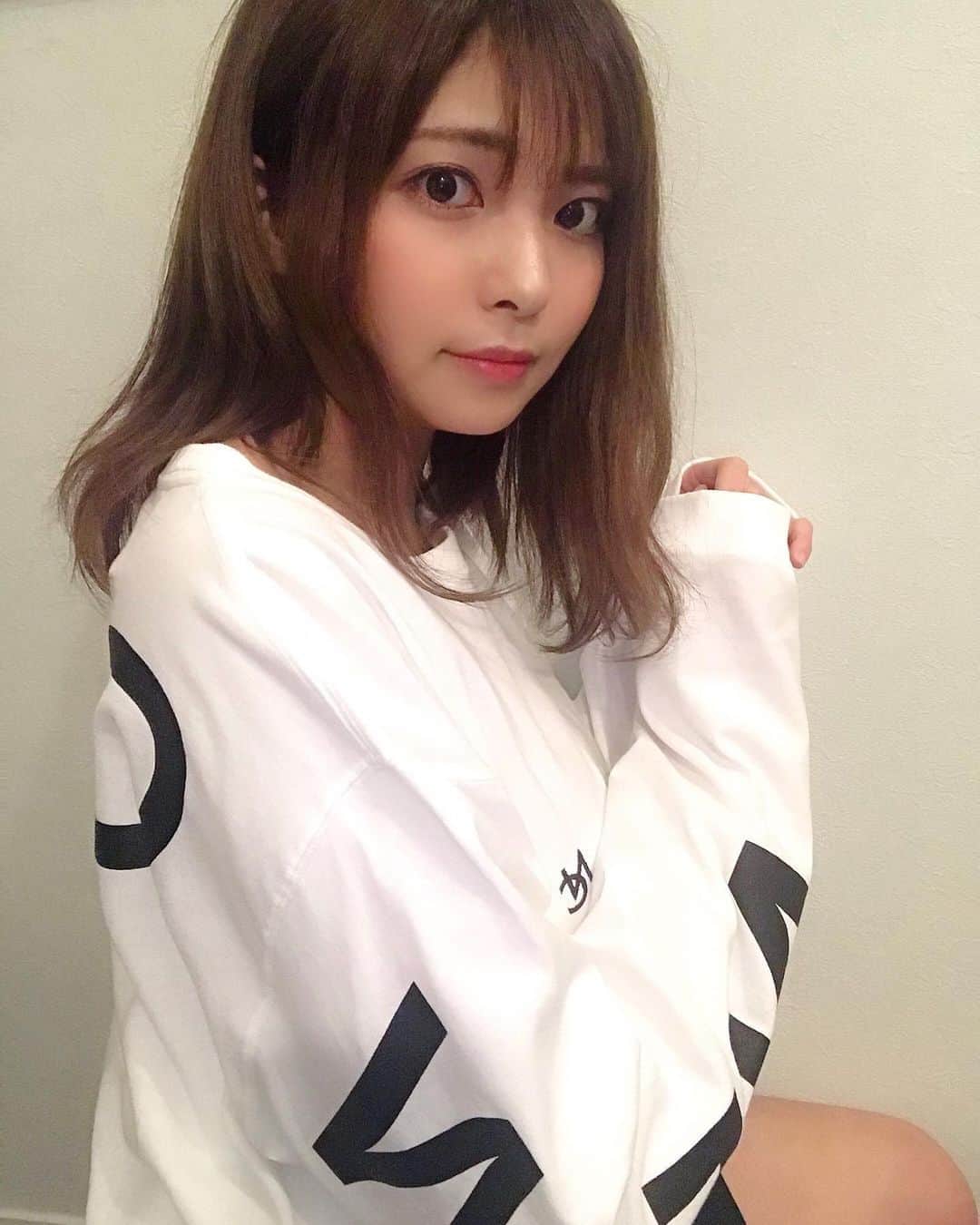 のインスタグラム：「@newclassic.official のロンTカワイイ🤖📕🌼 . . . . #newclassictokyo #fashion #street #ootd #japan #japanese #tokyo#girl #instagood #instamood #photography #西谷麻糸呂 #ファッション」