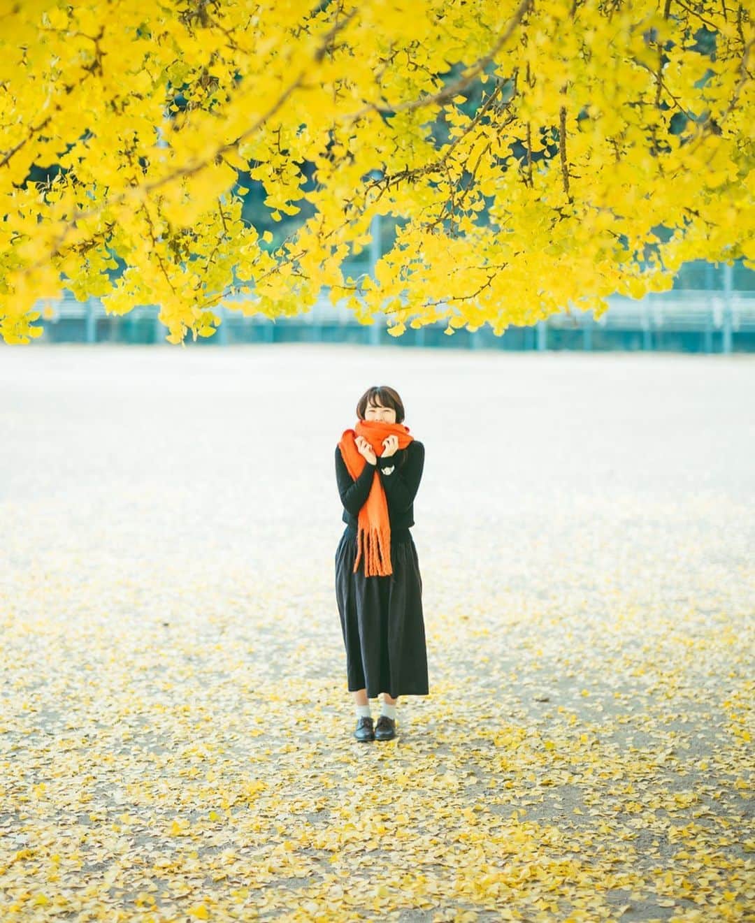 Kobe Japan Water artのインスタグラム：「"a girl in the autumn" 秋まっただ中🍂」