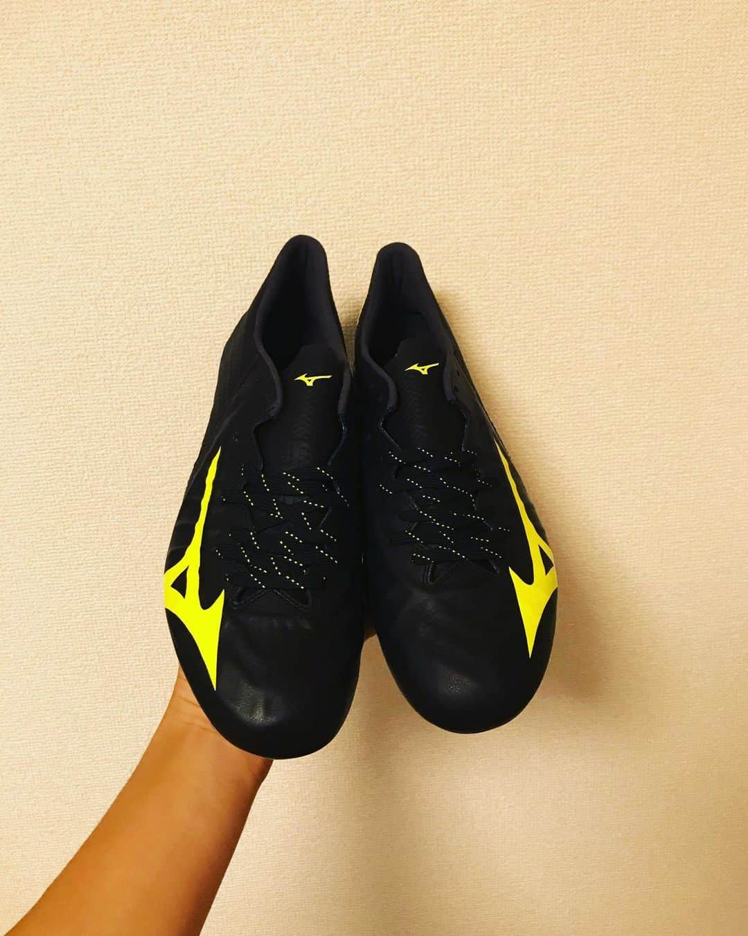 富澤清太郎のインスタグラム：「🆕 #mizuno #rebula3」