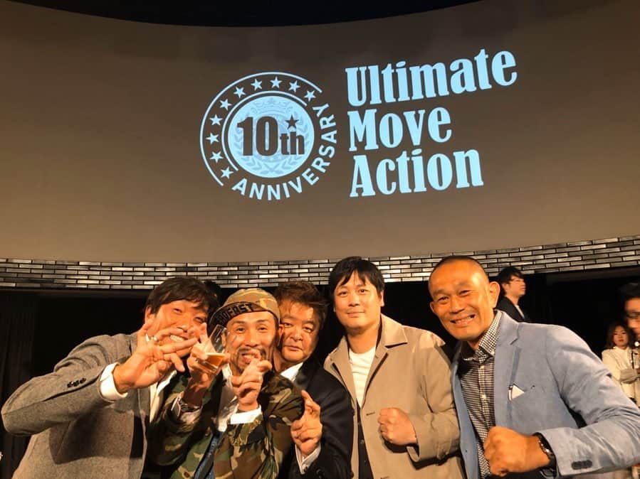 のインスタグラム：「True friends🤙 #yesterday #thanks #respect」