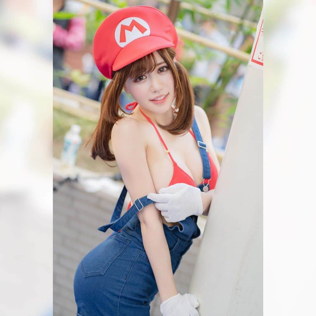 白田まい（白玉ろぷ）のインスタグラム：「マリオのコスプレ🍄 . #白田まい #撮影会モデル #japanesegirls #时装 #时装模特 #模特  #コスプレイヤー自画撮り部 #コスプレ撮影 #被写体なります #粉我」