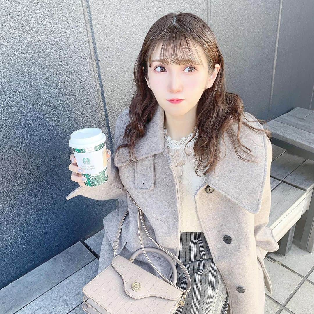 五十嵐茉優さんのインスタグラム写真 - (五十嵐茉優Instagram)「ㅤ ㅤ 今日はなんだか ラテカラーな日🥯 スタバはチャイティーラテ ㅤ コートとバッグは @_ruruofficial_ の ものでお気におりです♡ ㅤ ㅤ」11月19日 12時35分 - mau08us