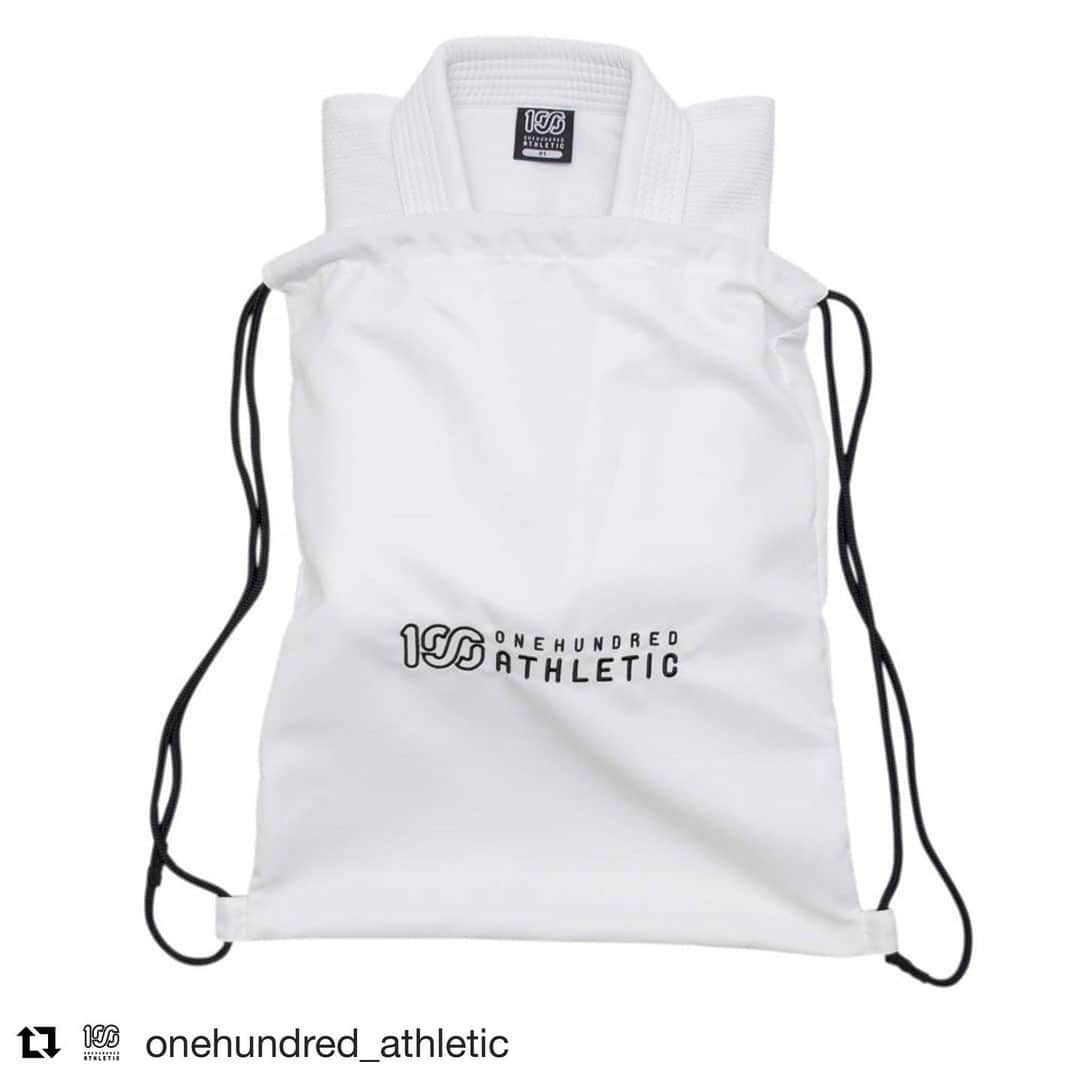 宇野薫のインスタグラム：「100Aオリジナル柔術着 遂にでき上がりました！！！ 来週26日発売です。お楽しみに!  #onehundredathletic #100athletic #100A #unocaolshowten #caoluno #宇野薫　#柔術　#柔術着　#ブラジリアン柔術  #Repost @onehundred_athletic with @get_repost ・・・ ONEHUNDRED ATHLETICオリジナルの新しい柔術着ができ上がりました。100A ONLINE STOREにて2019年11月26日（火）より発売します。」