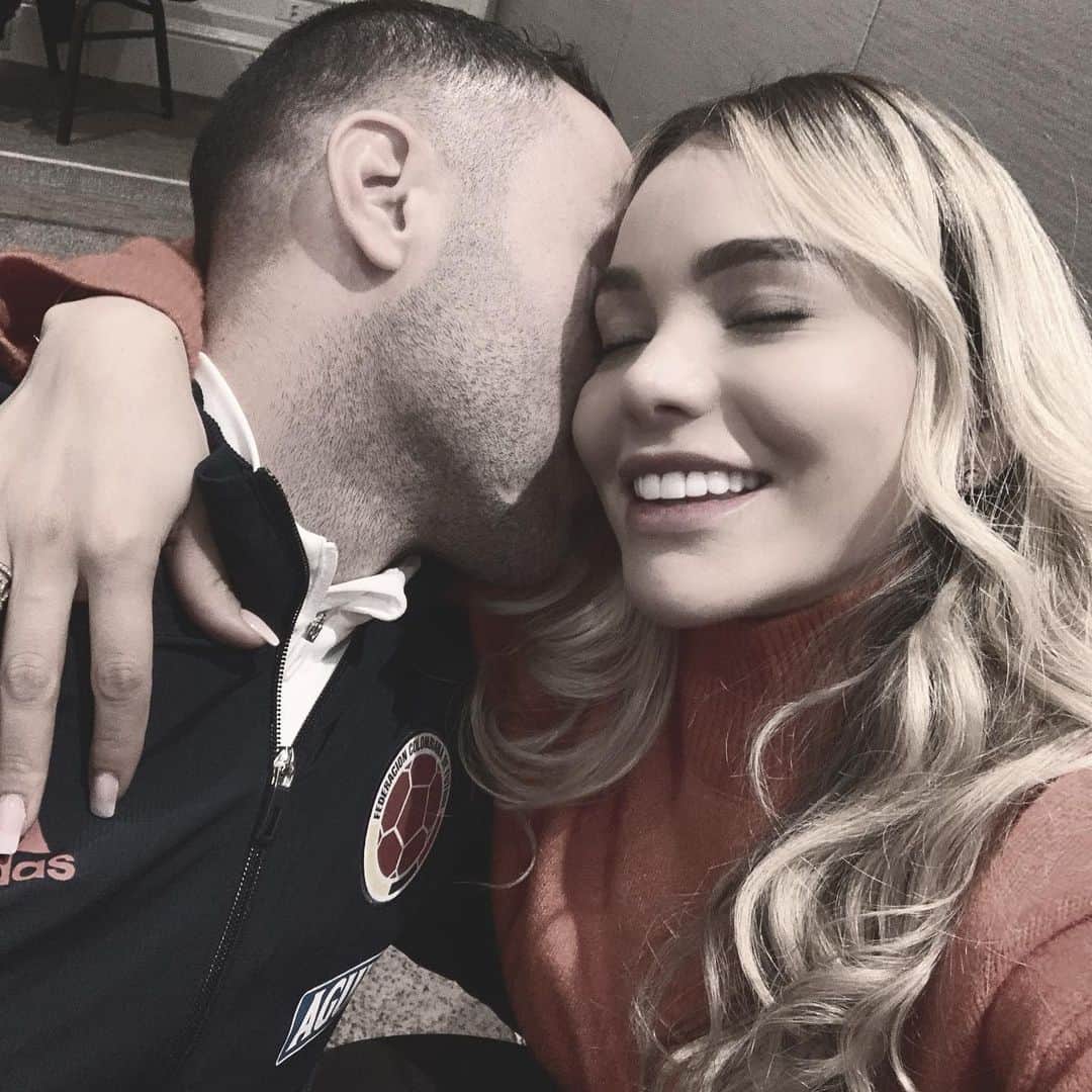 ジェシカ・スターリングのインスタグラム：「MI AMOR❤️」