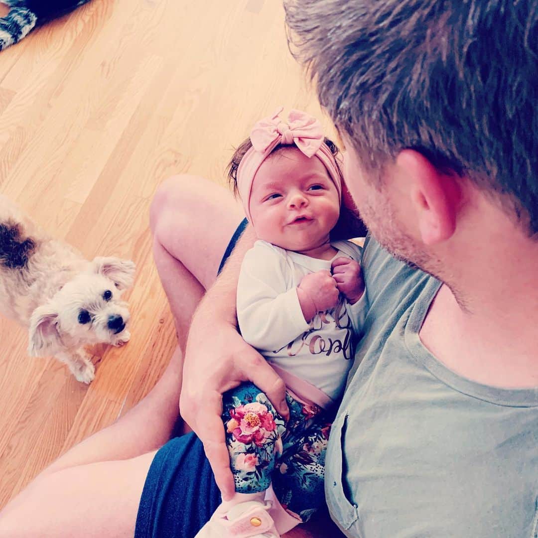 マイケル・グラント・テリーのインスタグラム：「Olivia James Ann Terry. Born September 30th at 1:10pm. She is our life and our love. I love her beyond words. Welcome to the world... don’t get any ideas from these knuckleheads.」