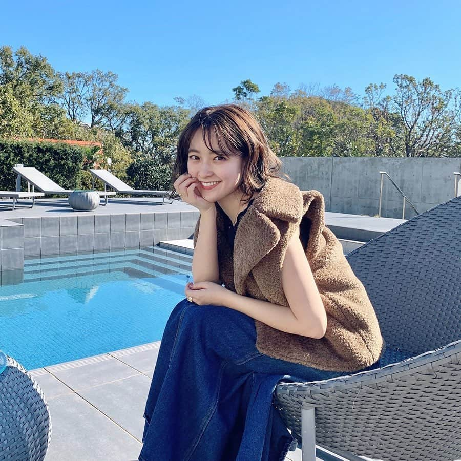 大野愛友佳さんのインスタグラム写真 - (大野愛友佳Instagram)「フレンチのある温泉、 #thesalonizu にきょうこと✨ . お部屋から見えるプールと お部屋の温泉も贅沢だった〜🥺 . ウェルカムドリンクも伊豆ならではで、 私はニューサマーオレンジ🍊 色んなおもてなしにわくわく..✨ . こんな素敵な場所へご招待頂いたことに 2人して感動しつつ、のんびりしてきました🥺♡ . @ivressehospitality  #伊豆高原#伊豆女子旅#伊東温泉旅行#温泉女子旅  #海の見える部屋風呂#オーシャンビュー露天風呂 #高級旅館#スイートルーム女子会#伊東温泉  #女子旅計画#温泉旅行コーデ#プールサイドランチ #プールのあるホテル#オーシャンビューのお部屋 #umitothesalonizu#izuito#japanesefrench」11月19日 21時22分 - ohnoayuka