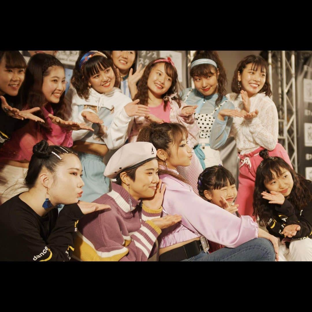 RIRIさんのインスタグラム写真 - (RIRIInstagram)「AMA fes mamories💓 With Dancers of HONEY, That’s My Baby & RUSH💃 And ASUPI of my NEO Dancer👭  #amafes #尼フェス #2019 #dancers #neo #osaka #大阪」11月19日 21時19分 - riri_tone