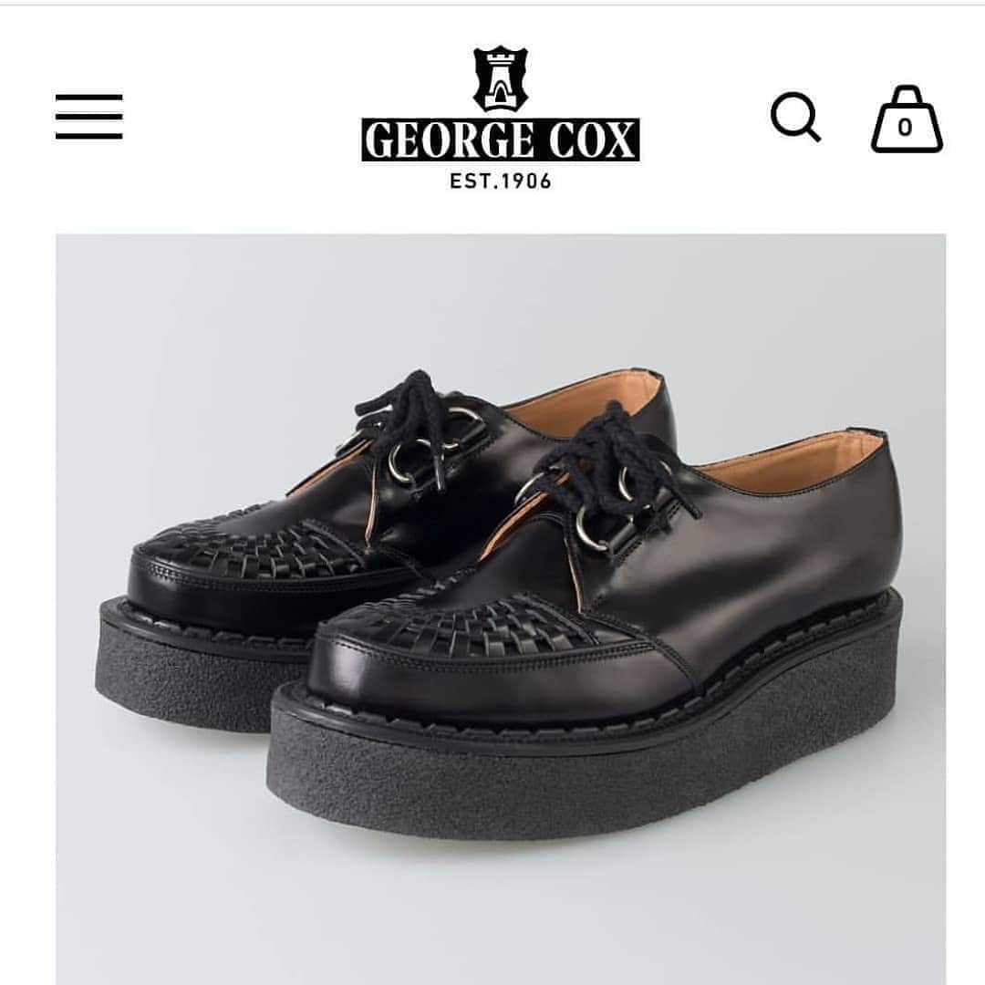のインスタグラム：「The original interlaced D ring Gibson creeper. The 2nd of six styles currently available at @theofficialselfridges Oxford Street London . #theoriginalcreeper #madeinengland #georgecox #leadyourway」