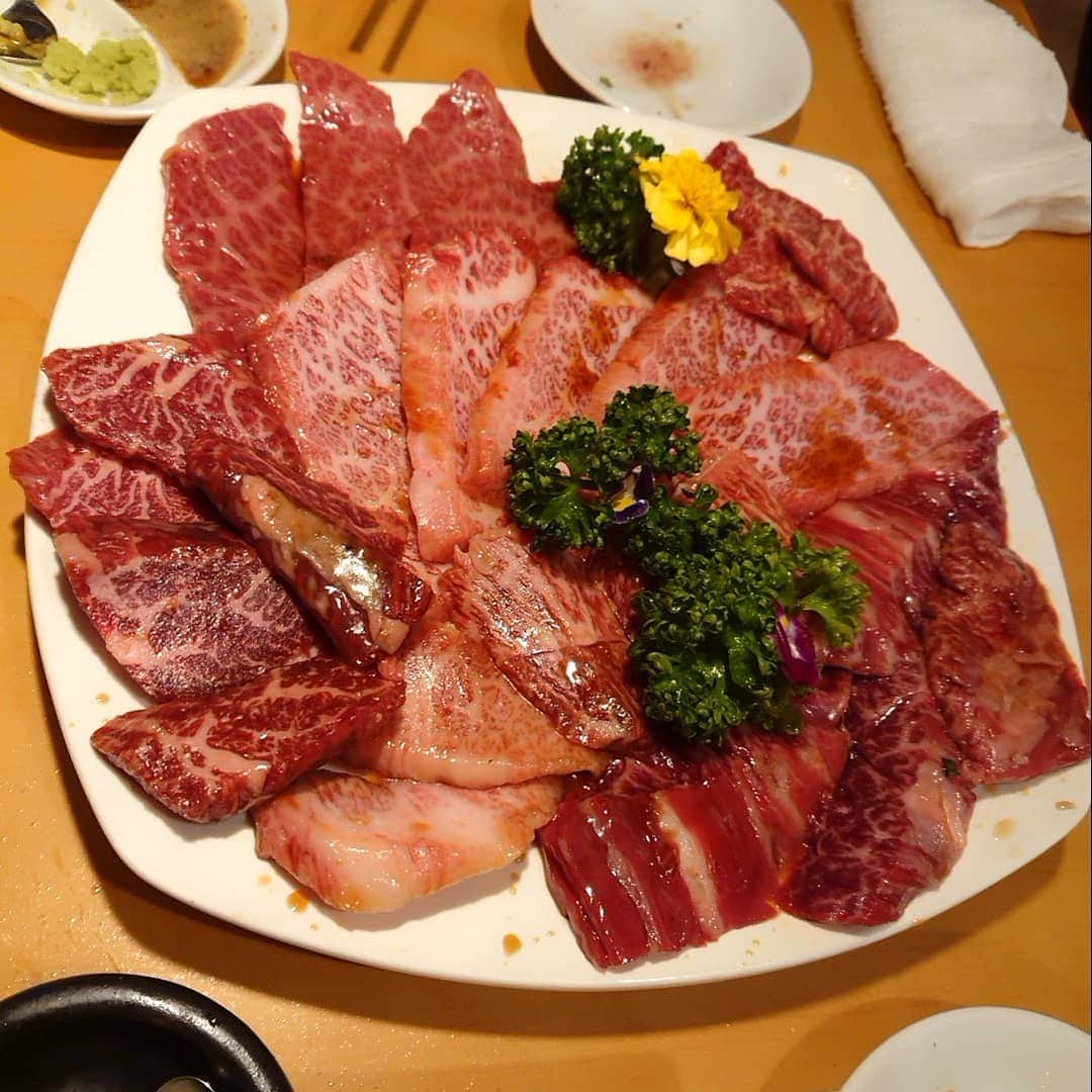 玉響桃乃のインスタグラム：「肉をしばくなどして生きております」