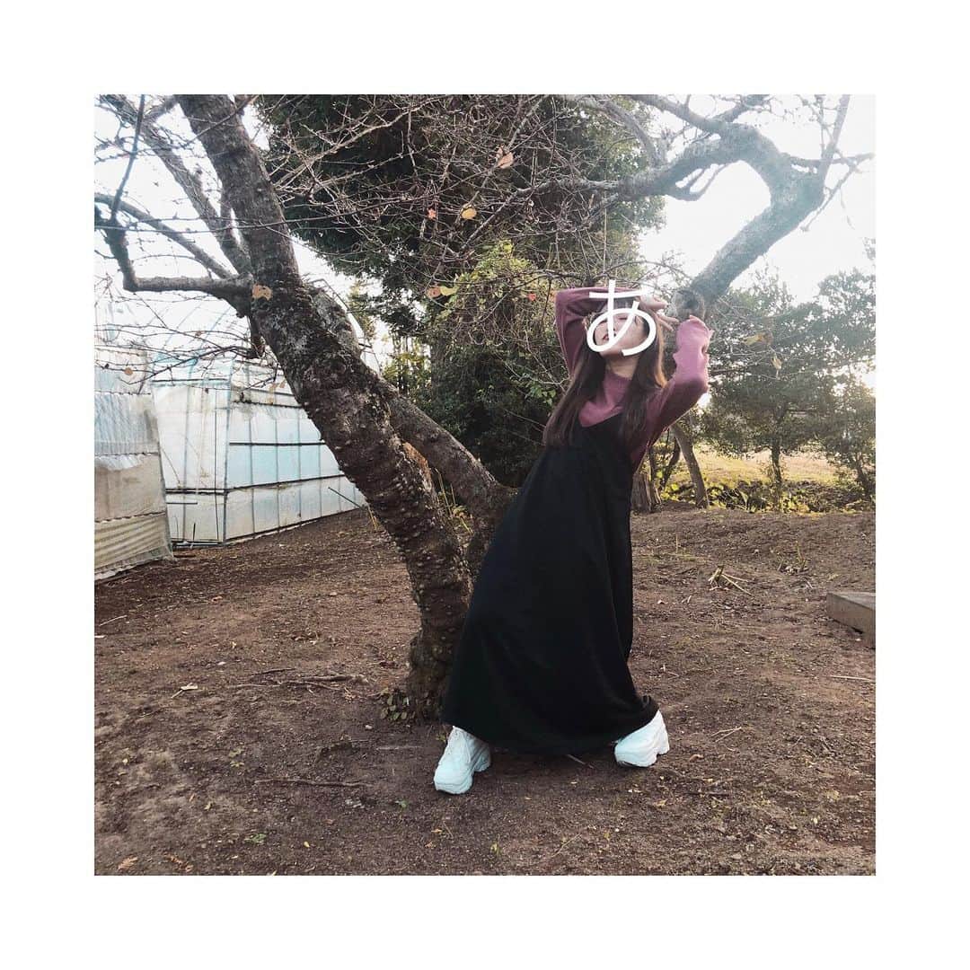 みなみのインスタグラム：「🌲あ #最近は干し芋にハマってる #田舎が一番映える #木登り大好き」