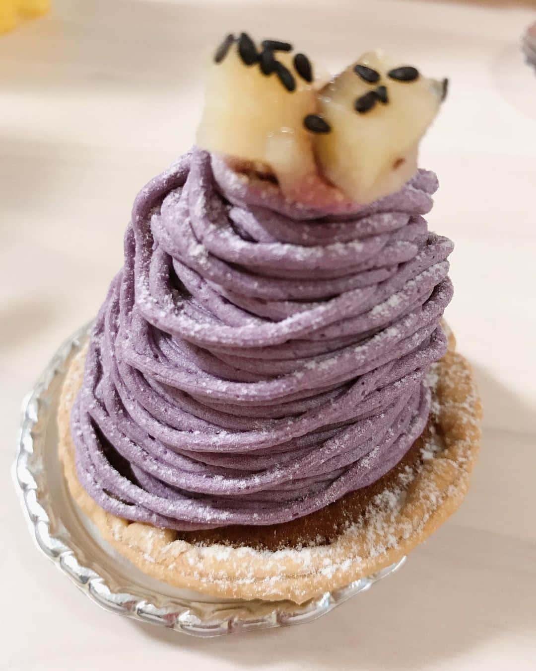 デカキンさんのインスタグラム写真 - (デカキンInstagram)「ケーキが綺麗すぎる！！！ #ケーキ  #綺麗 #インスタ映え  #飯テロ #デカキン」11月19日 17時23分 - dekakin