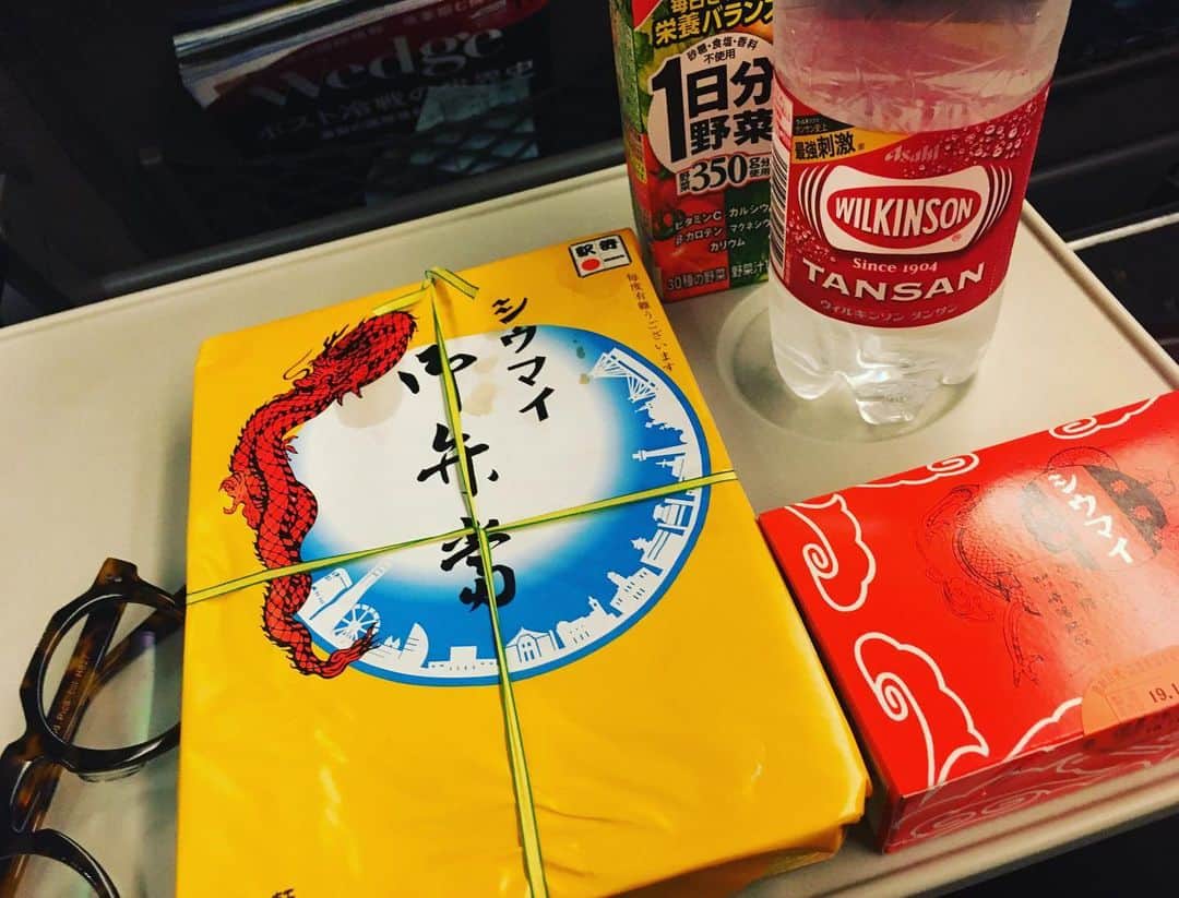 桂かい枝さんのインスタグラム写真 - (桂かい枝Instagram)「横浜を通ったからには  #シュウマイ弁当」11月19日 17時24分 - kaishikatsura